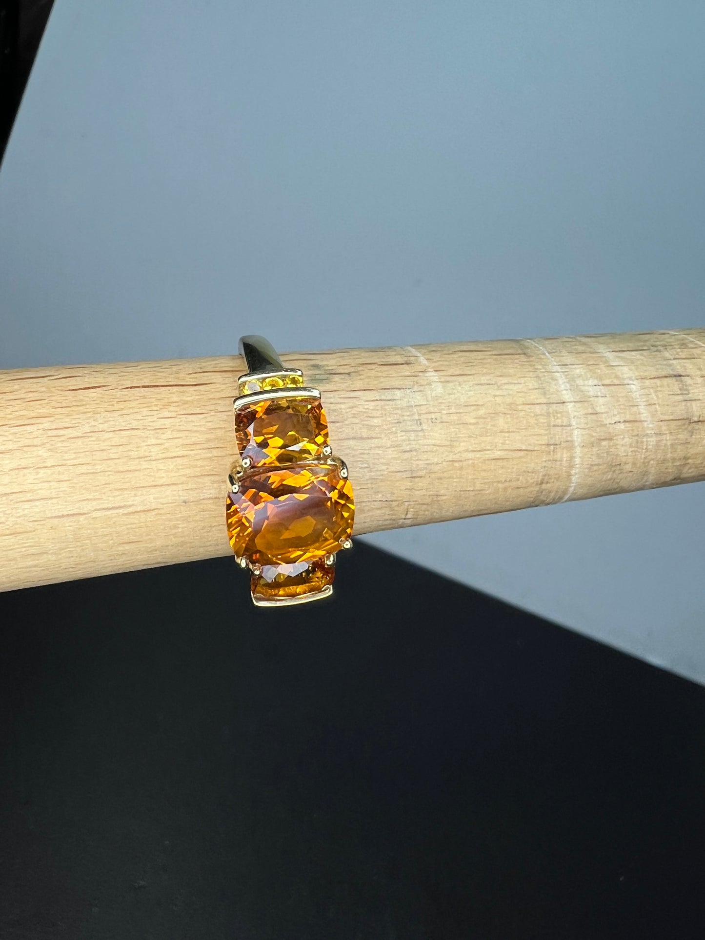 10k gold Mandarin citrine 3 stone Samuel Aaron ring size 9