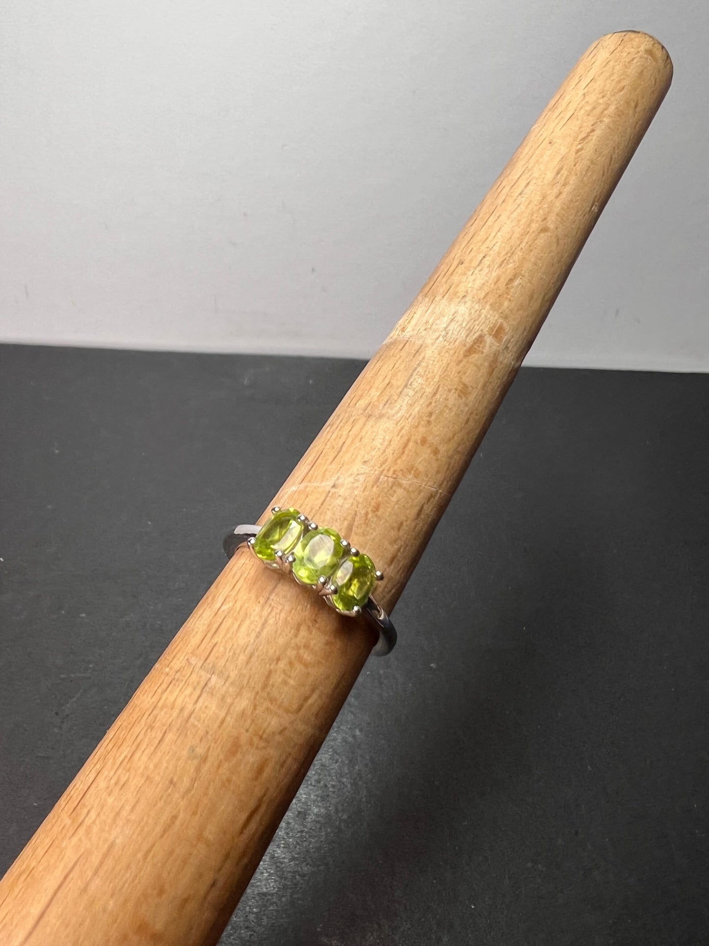 Peridot trilogy ring in platinum over Sterling silver size 7 *NEW*