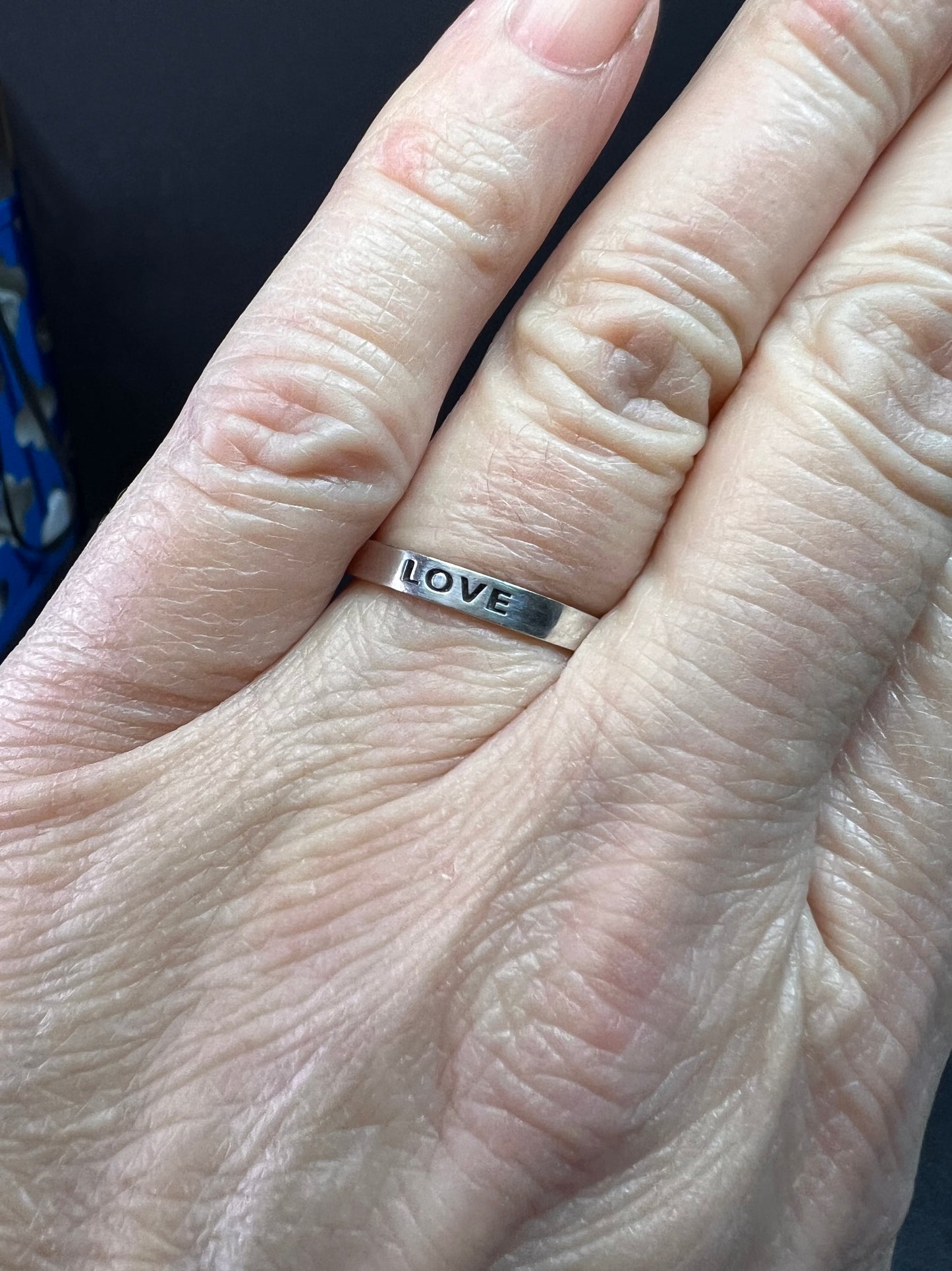 Sterling Silver LOVE Band Ring Size 7 – Stamped 925 IBB TH