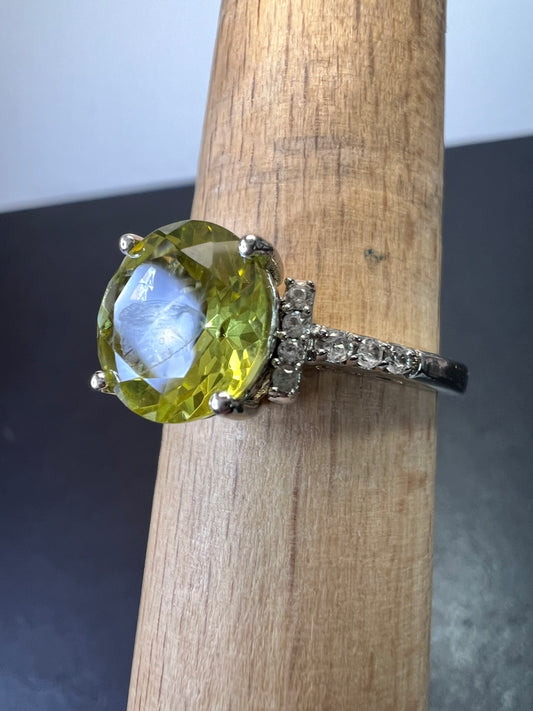 Ouro verde / lemon Quartz and white zircon sterling ring size 9