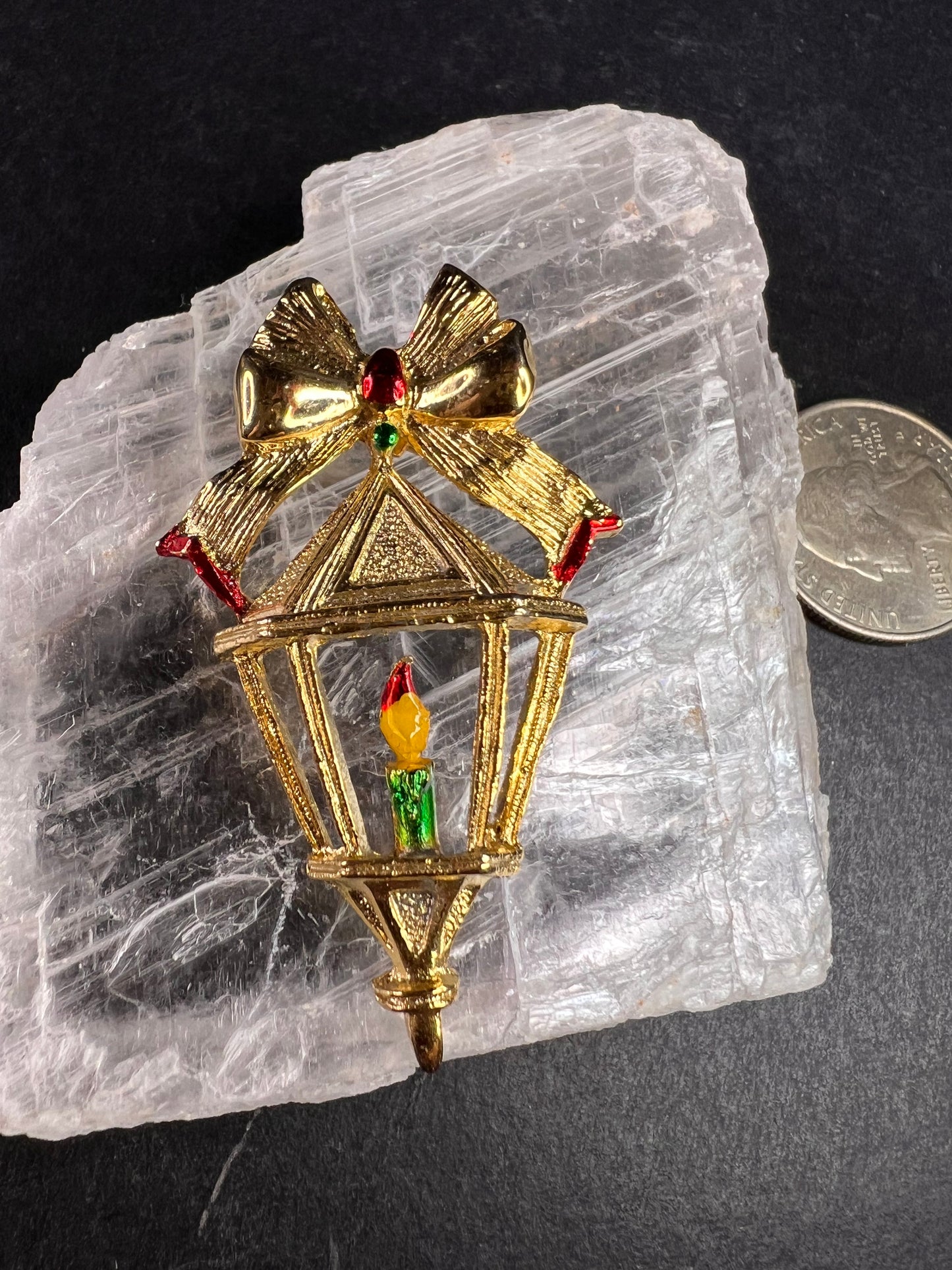 Vintage Gerry’s Christmas Lantern Bow Brooch Gold Tone Holiday Pin