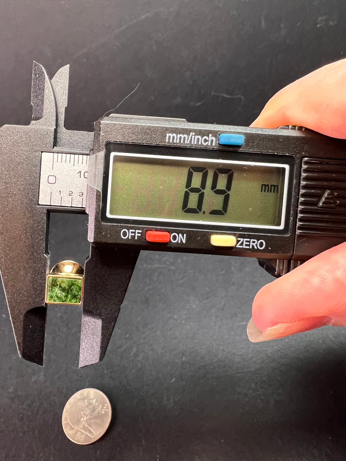 Vintage MCM La Mode Karatclad Nephrite Jade Gold Tone Rectangular Tie Tac