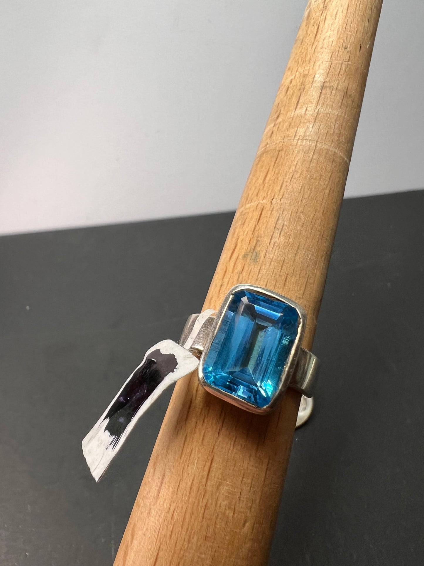 NEW Swiss blue topaz sterling silver ring size 10. 8.25 grams