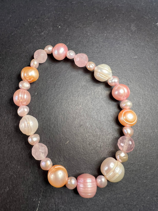 Freshwater pearl and rose quartz stretch bracelet