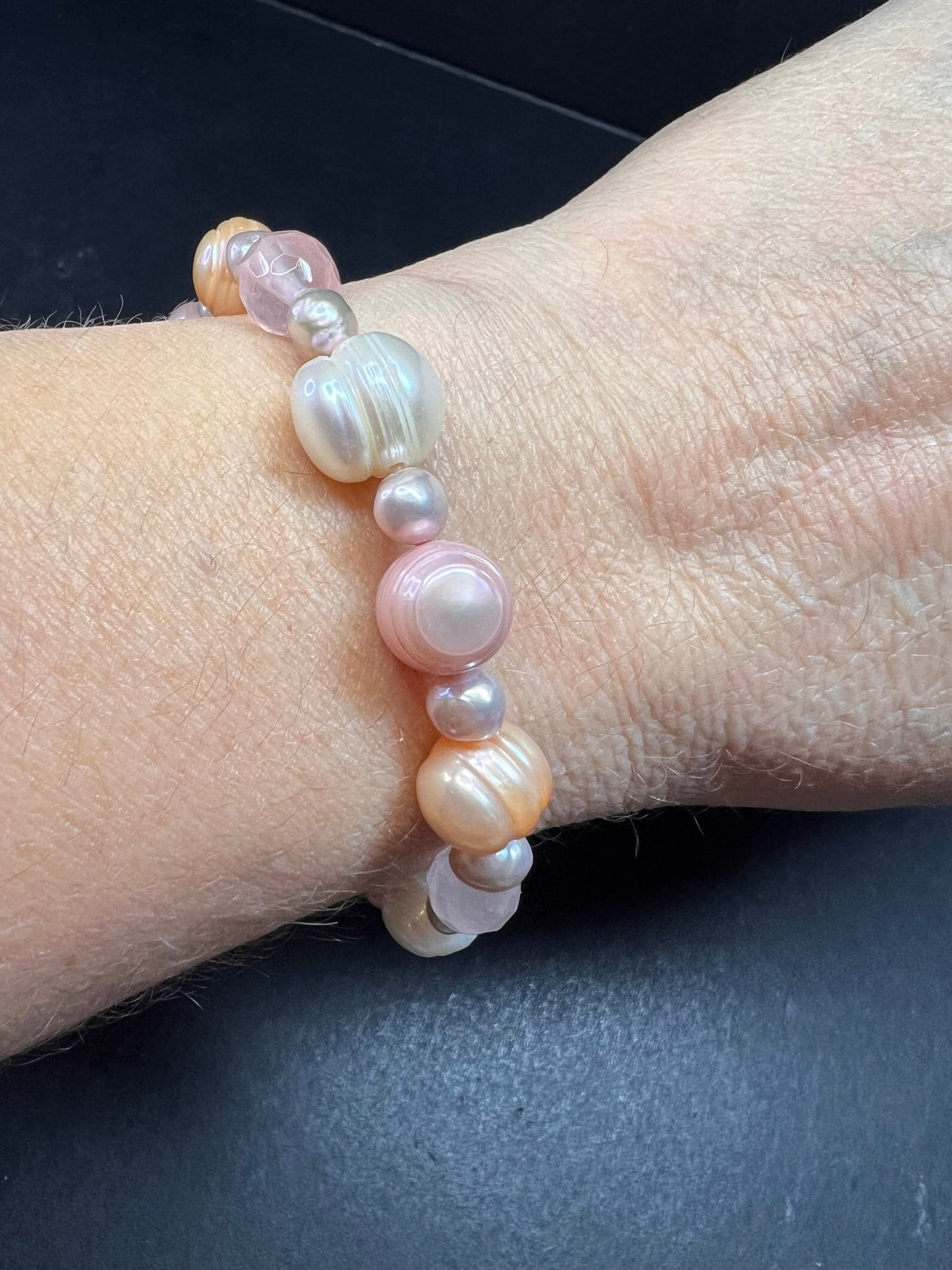 Freshwater pearl and rose quartz stretch bracelet