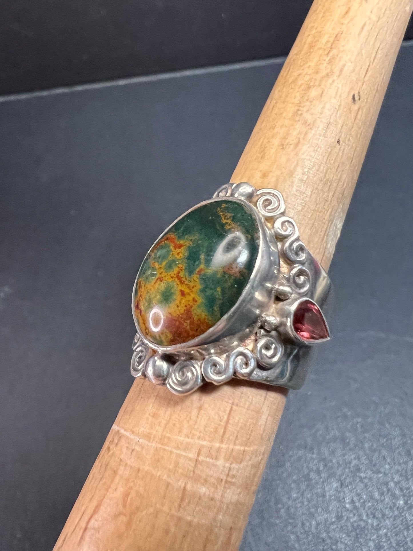 Sajen bloodstone and garnet sterling silver ring size 6