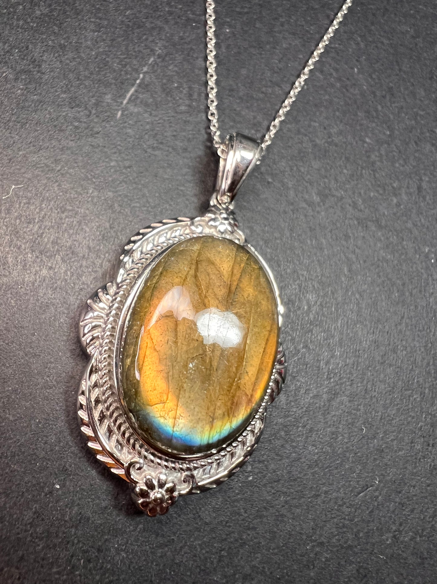 NEW Flashy fire labradorite pendant and chain in stainless steel 20inch