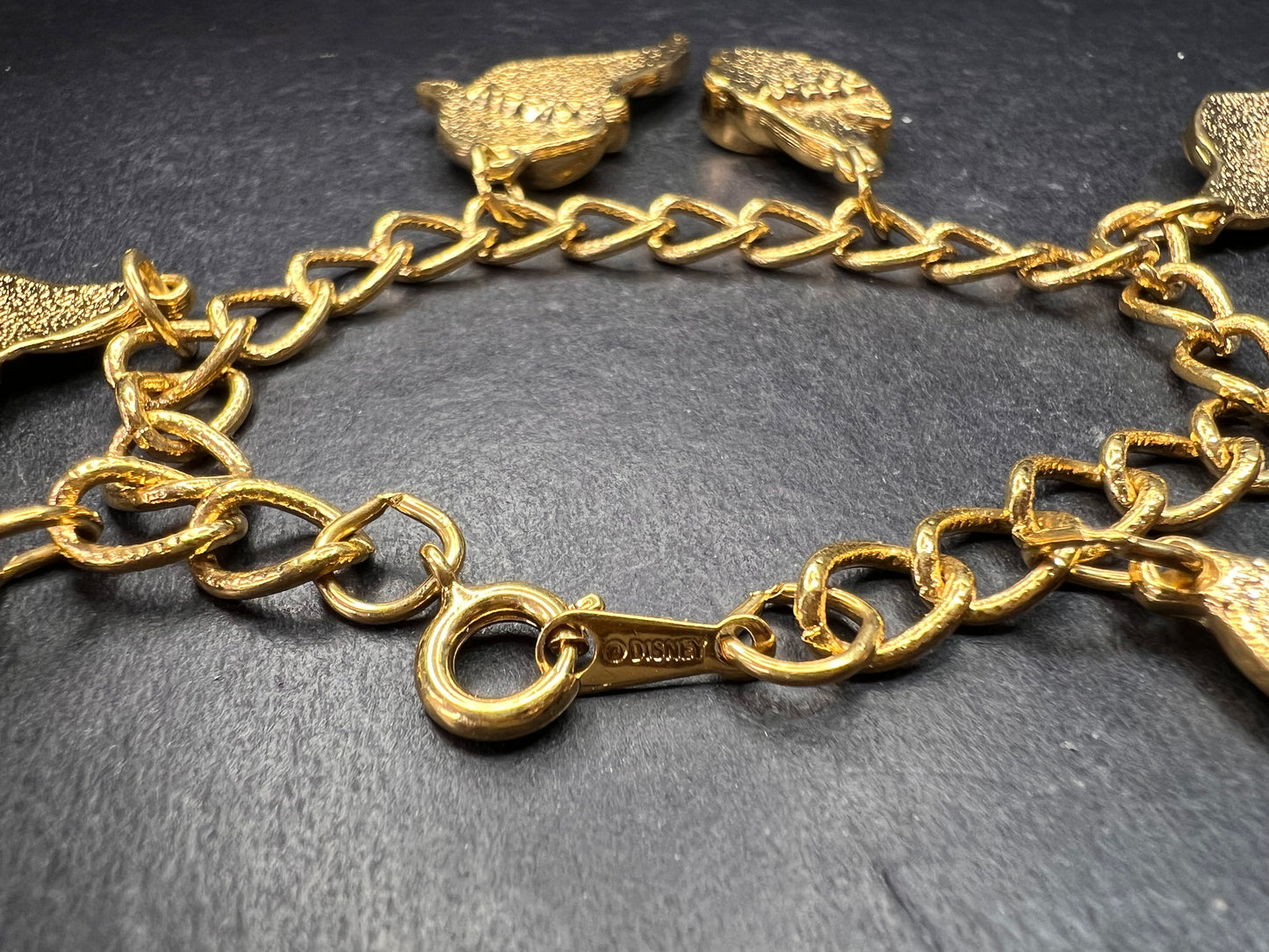 Vintage Disney Seven Dwarfs Gold Tone Charm Bracelet 6.5”