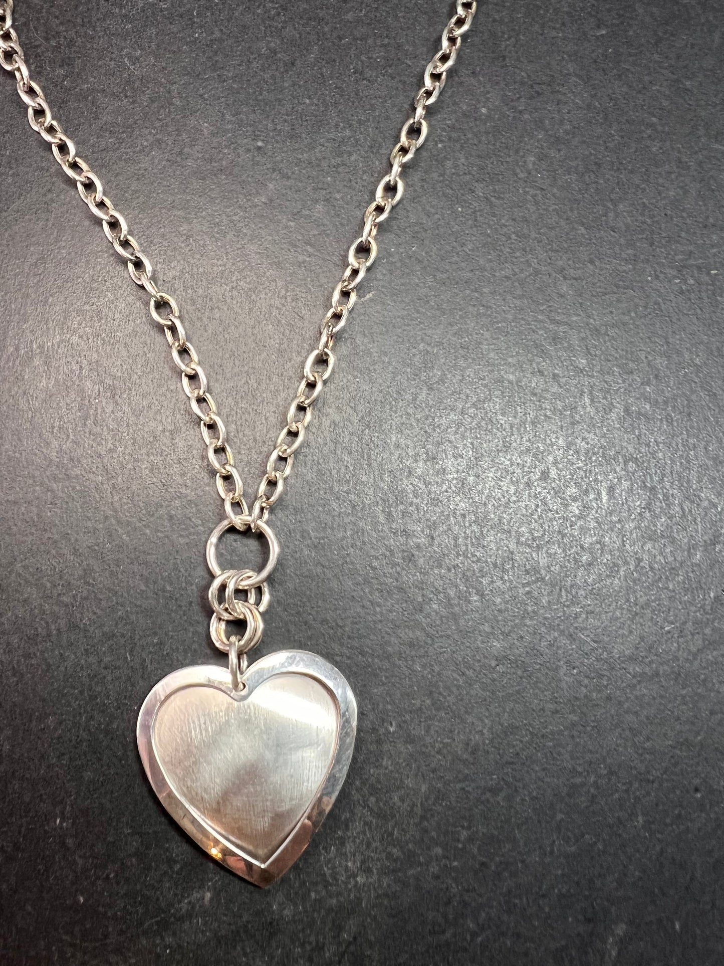 Vintage sterling silver heart framed pendant and chain necklace