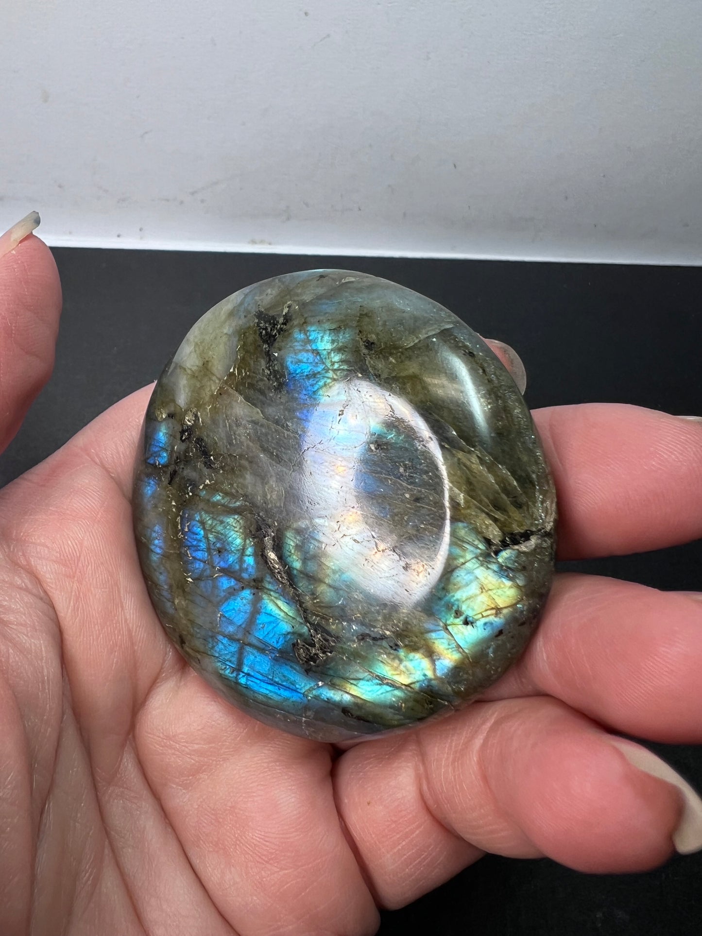 Labradorite palm stone