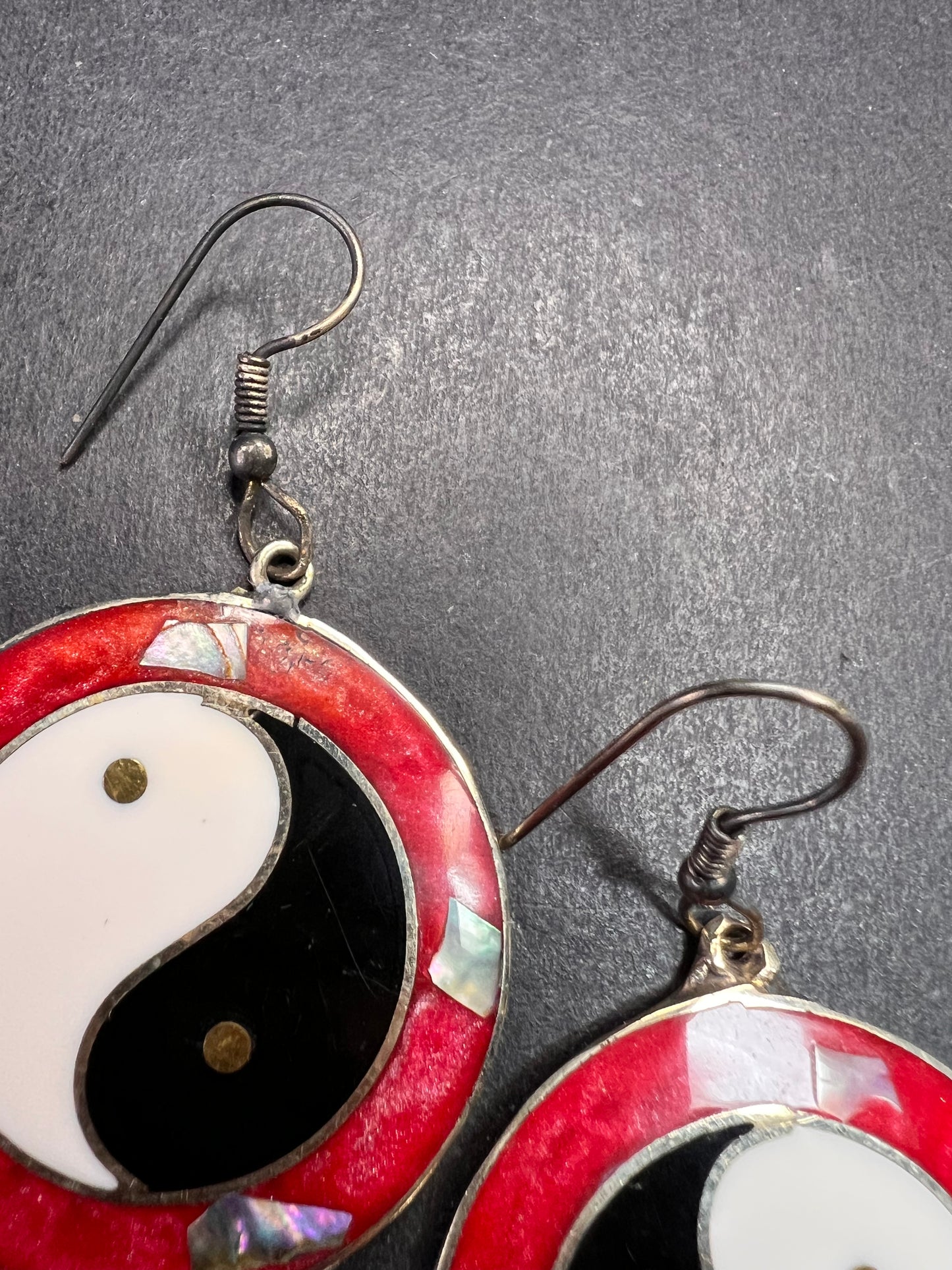 Vintage ALPACA MEXICO Silver MOP Abalone Yin Yang Drop Earrings
