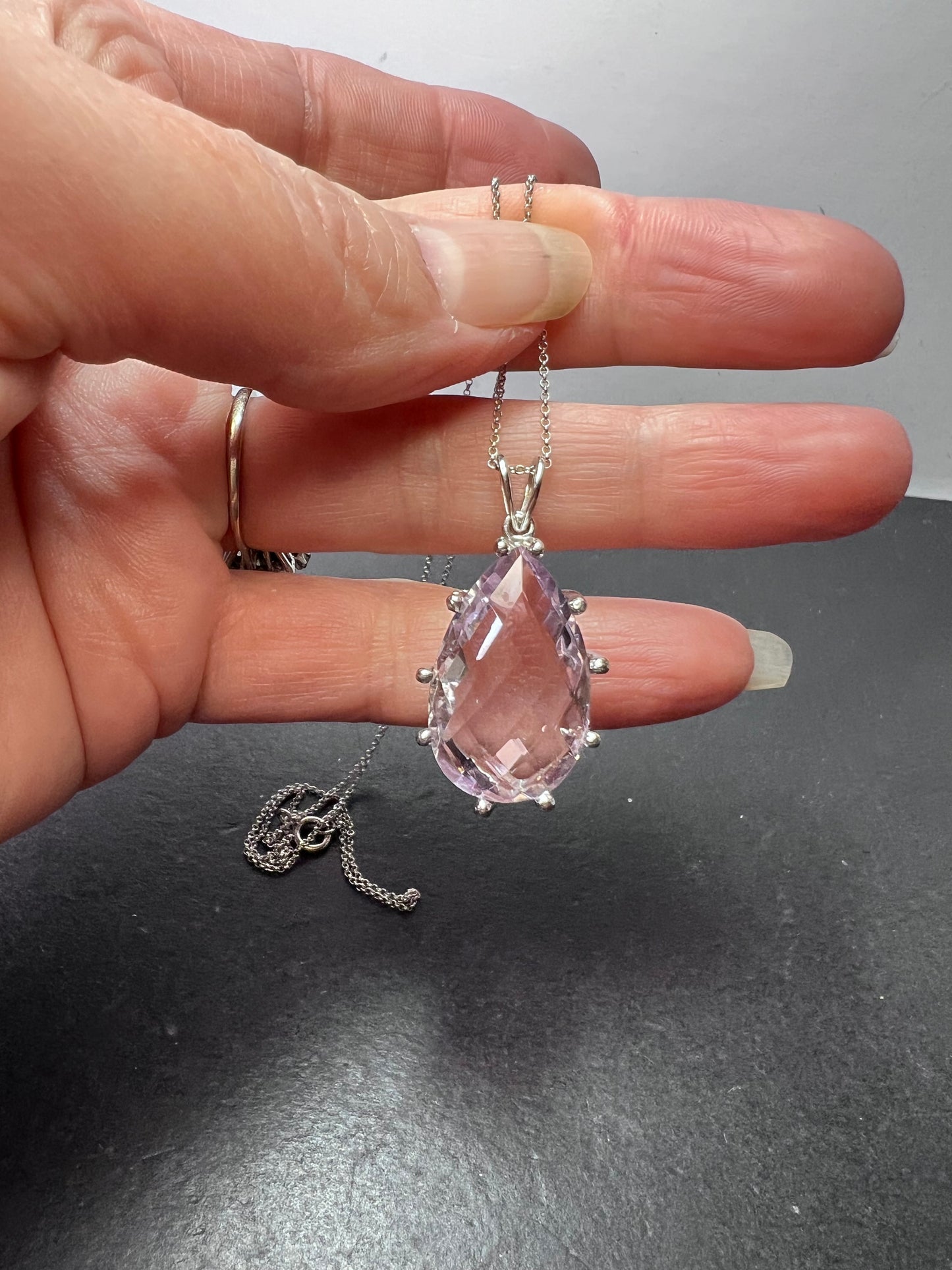 Rose de France amethyst teardrop pendant necklace in sterling silver 17.00 ctw