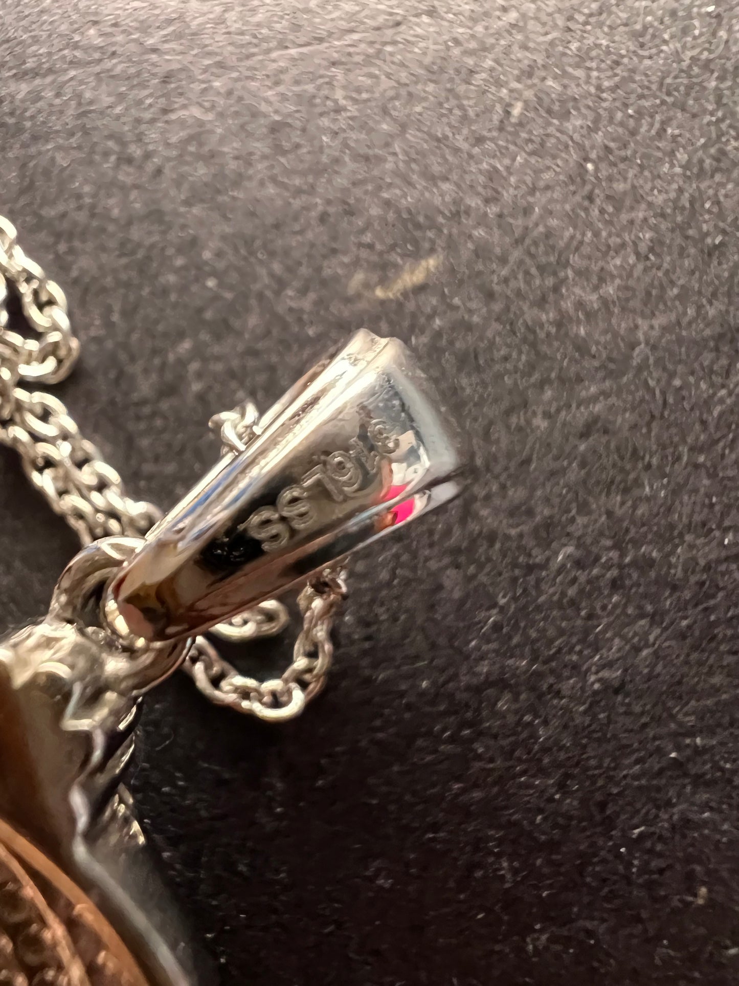 NEW Flashy fire labradorite pendant and chain in stainless steel 20inch