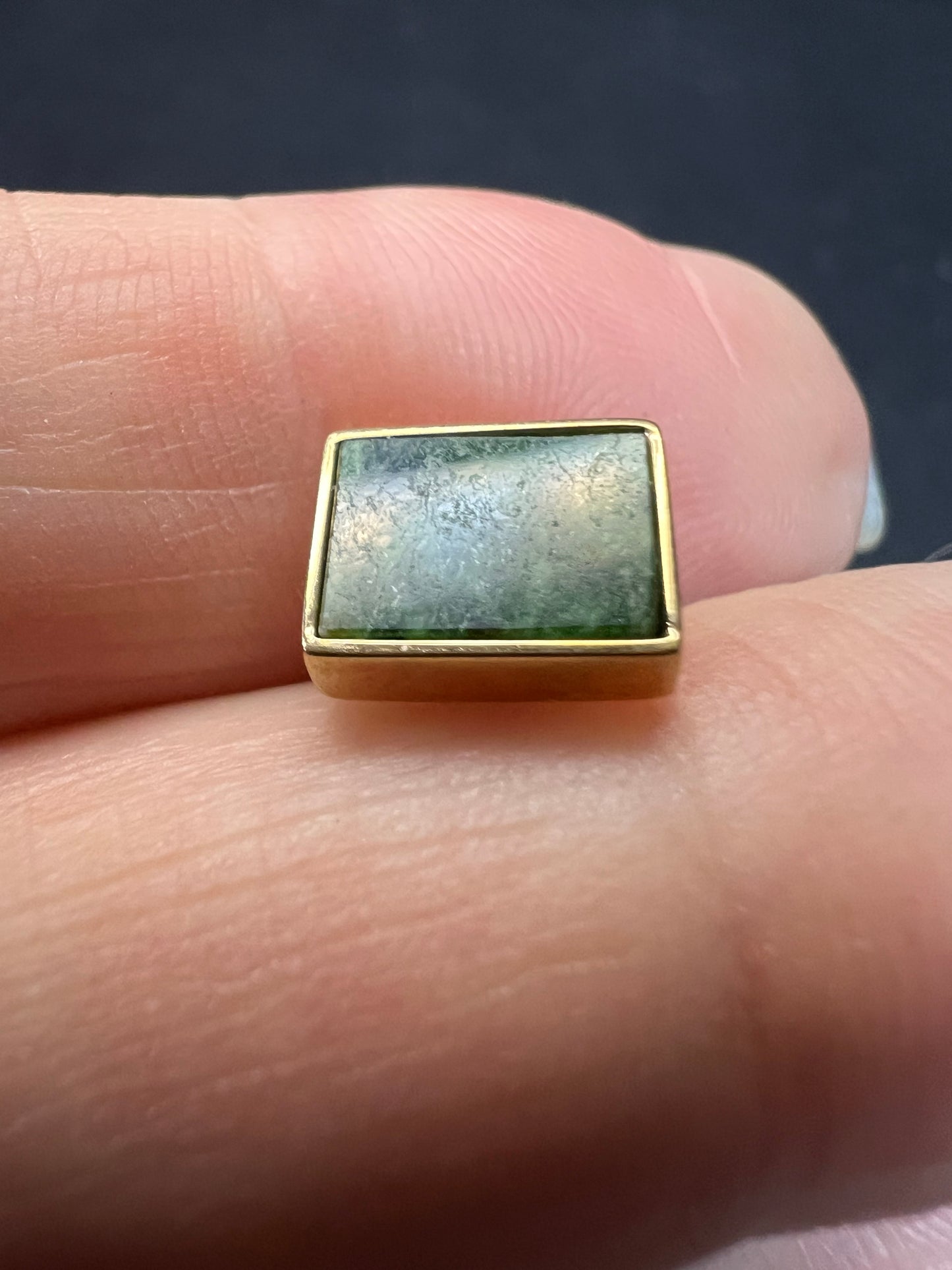 Vintage MCM La Mode Karatclad Nephrite Jade Gold Tone Rectangular Tie Tac