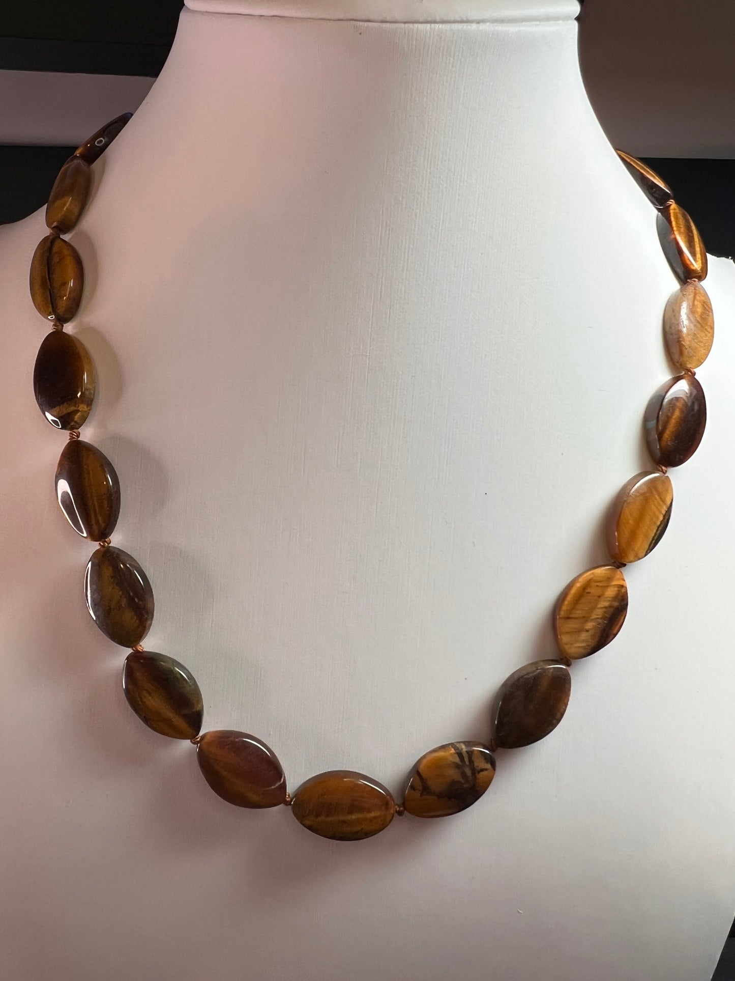NEW Tigers eye knotted 18 inch necklace with sterling silver clasp