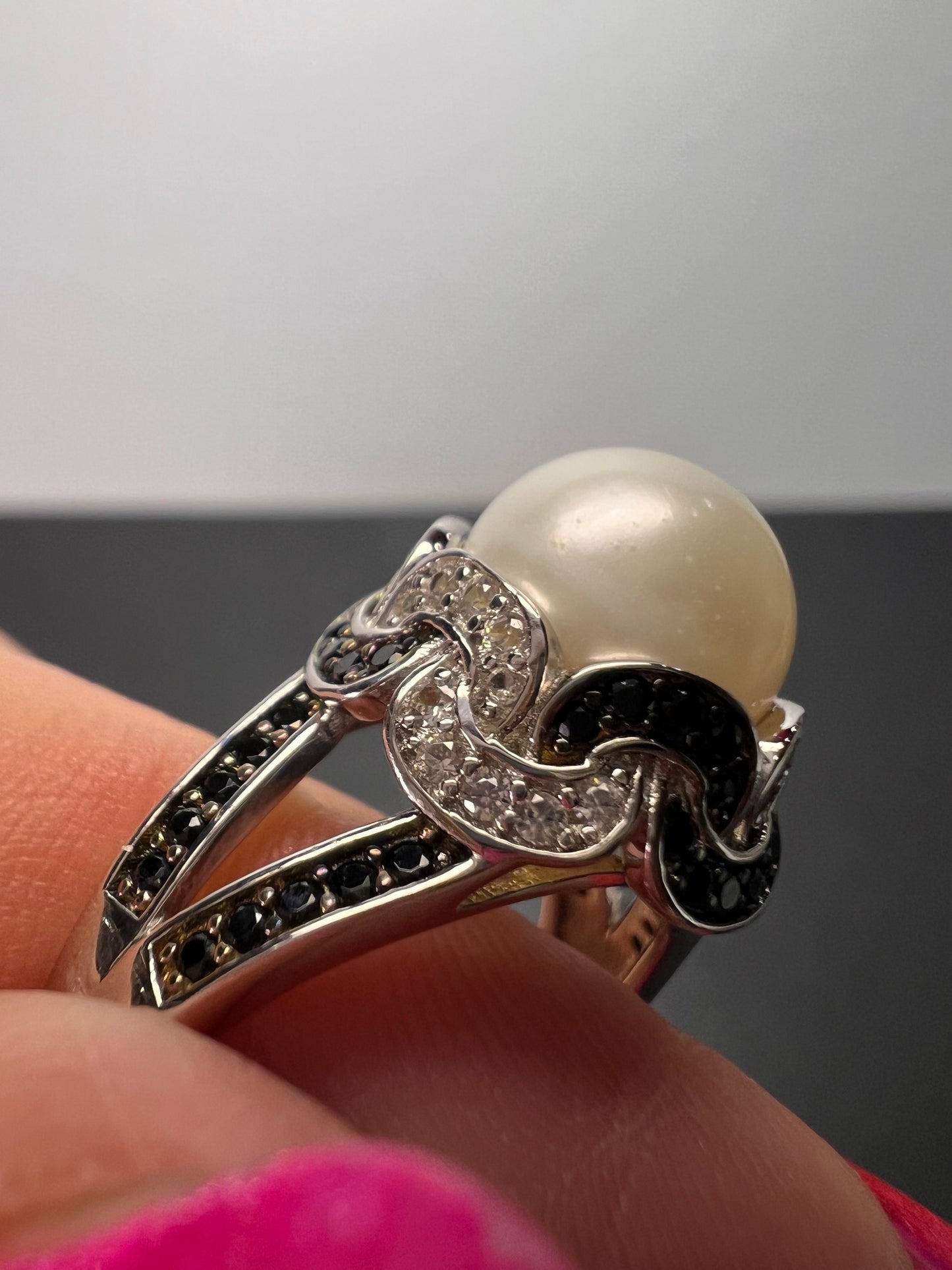 White cultured pearl and multi gem sterling silver ring size 9 *NEW*