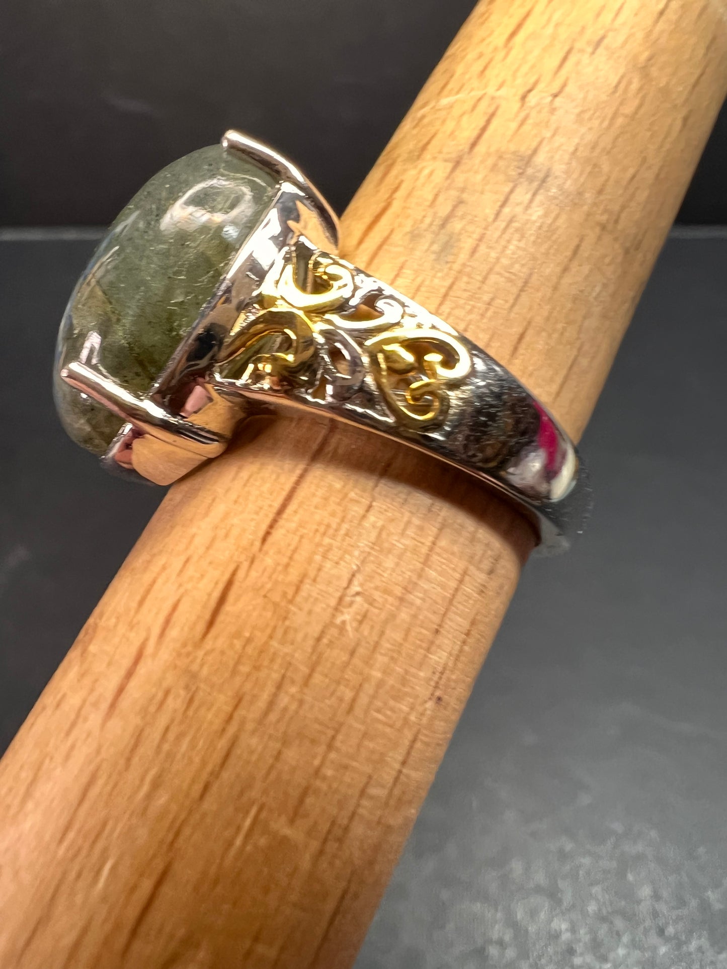 NEW Karis labradorite two toned ring size 9