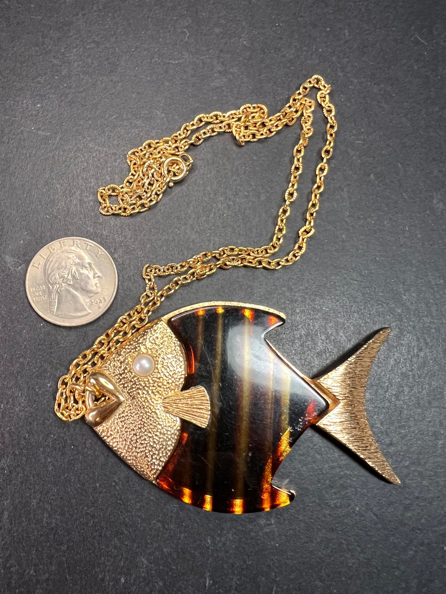 Vintage Sarah Coventry Fish Pendant Necklace 24” Gold Tone Lucite Pearl