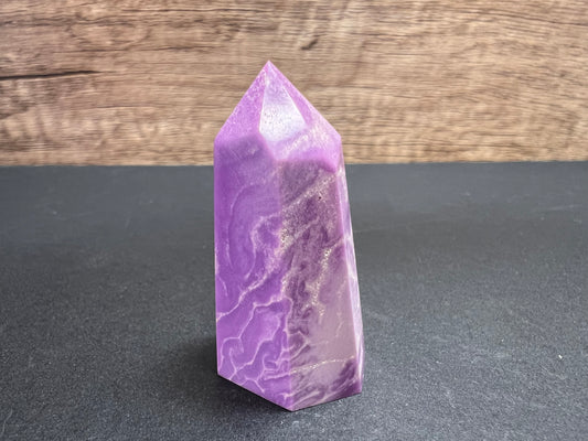 Phosphosiderite tower 18.29 grams