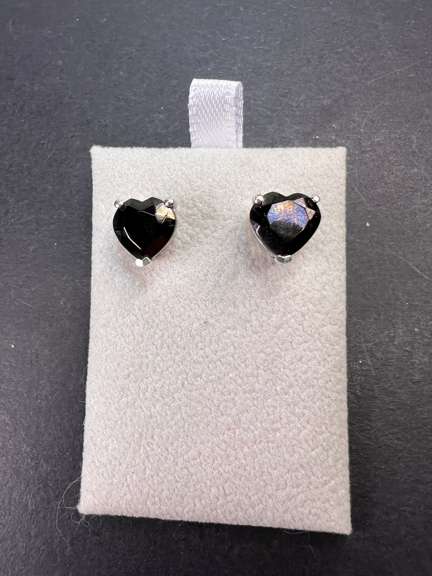 Elite shungite heart shaped solitaire earrings in platinum over sterling silver *NEW*