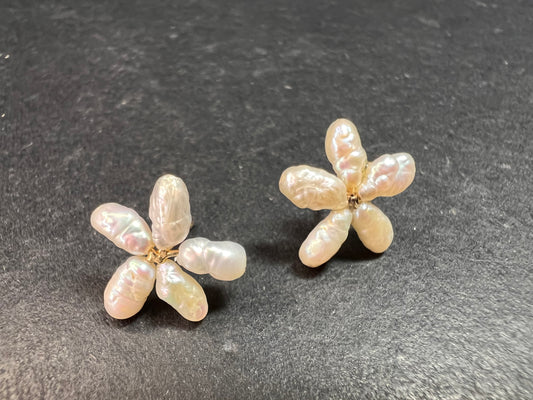 Vintage 14K Gold Freshwater Pearl Flower Stud Earrings No Backs
