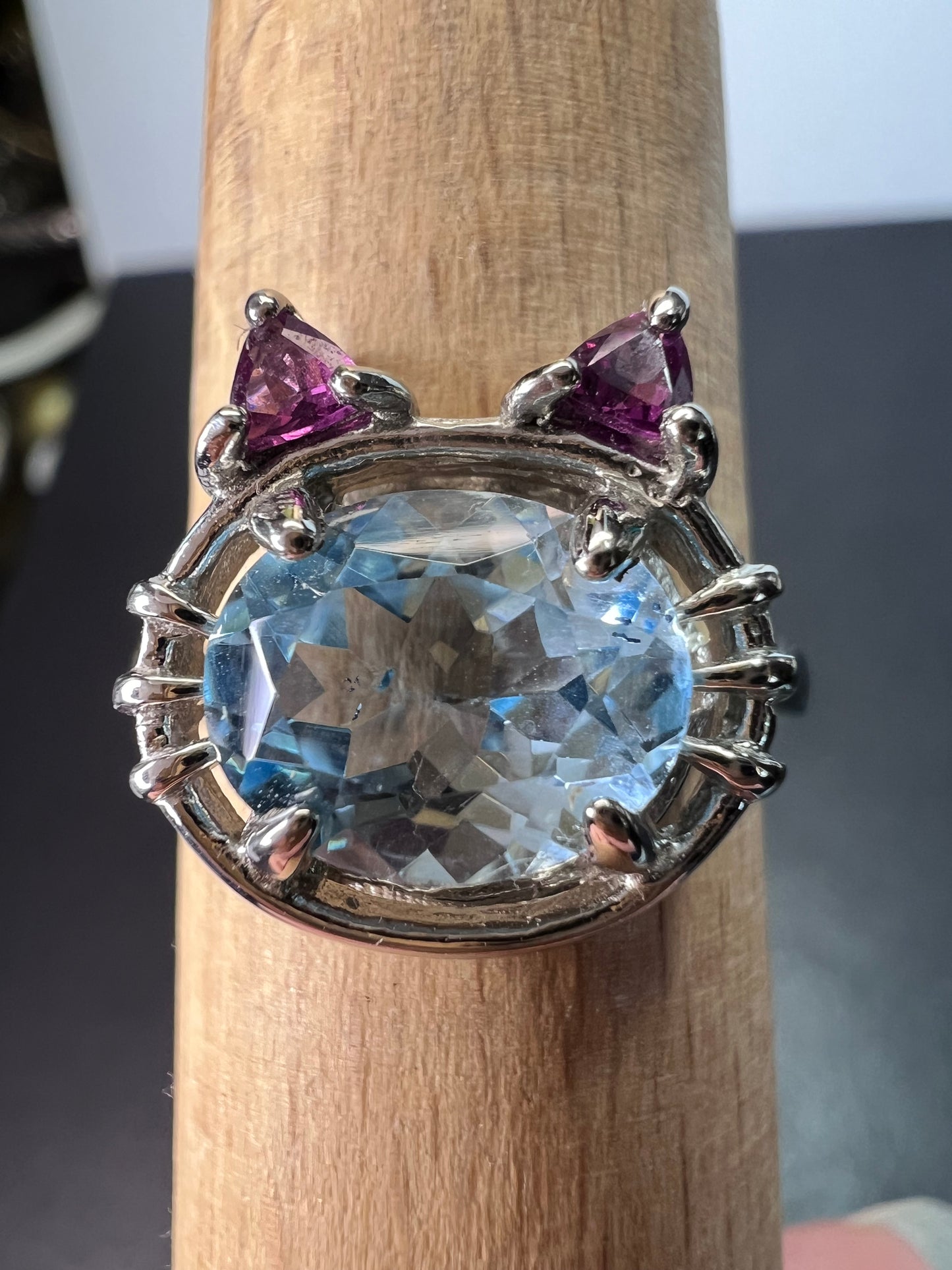 Cat face blue topaz and grape rhodolite garnet sterling silver ring size 9