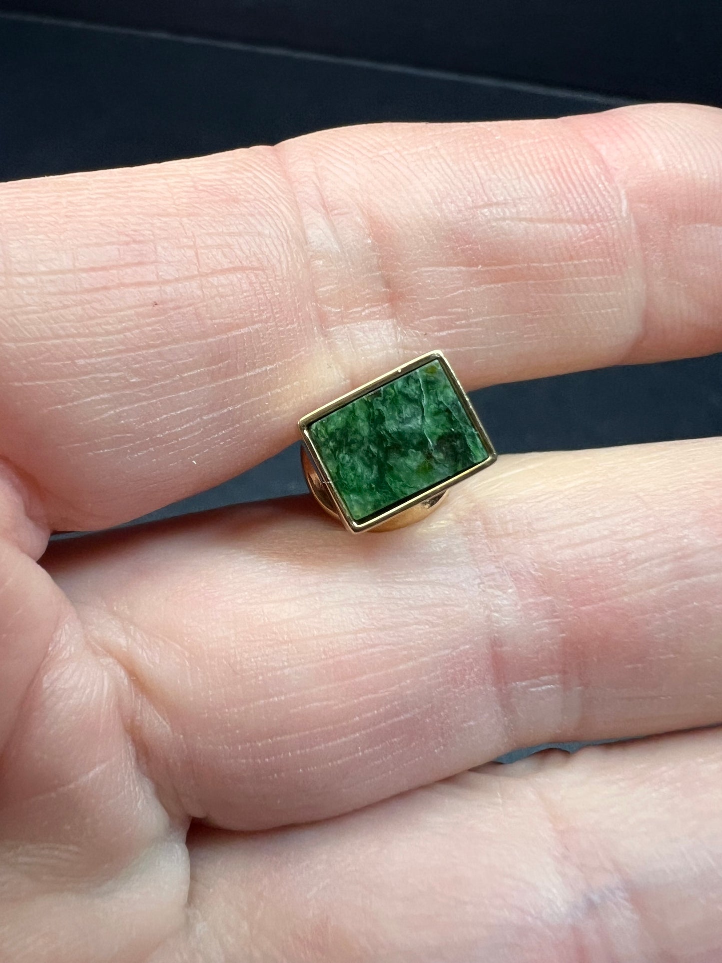 Vintage MCM La Mode Karatclad Nephrite Jade Gold Tone Rectangular Tie Tac