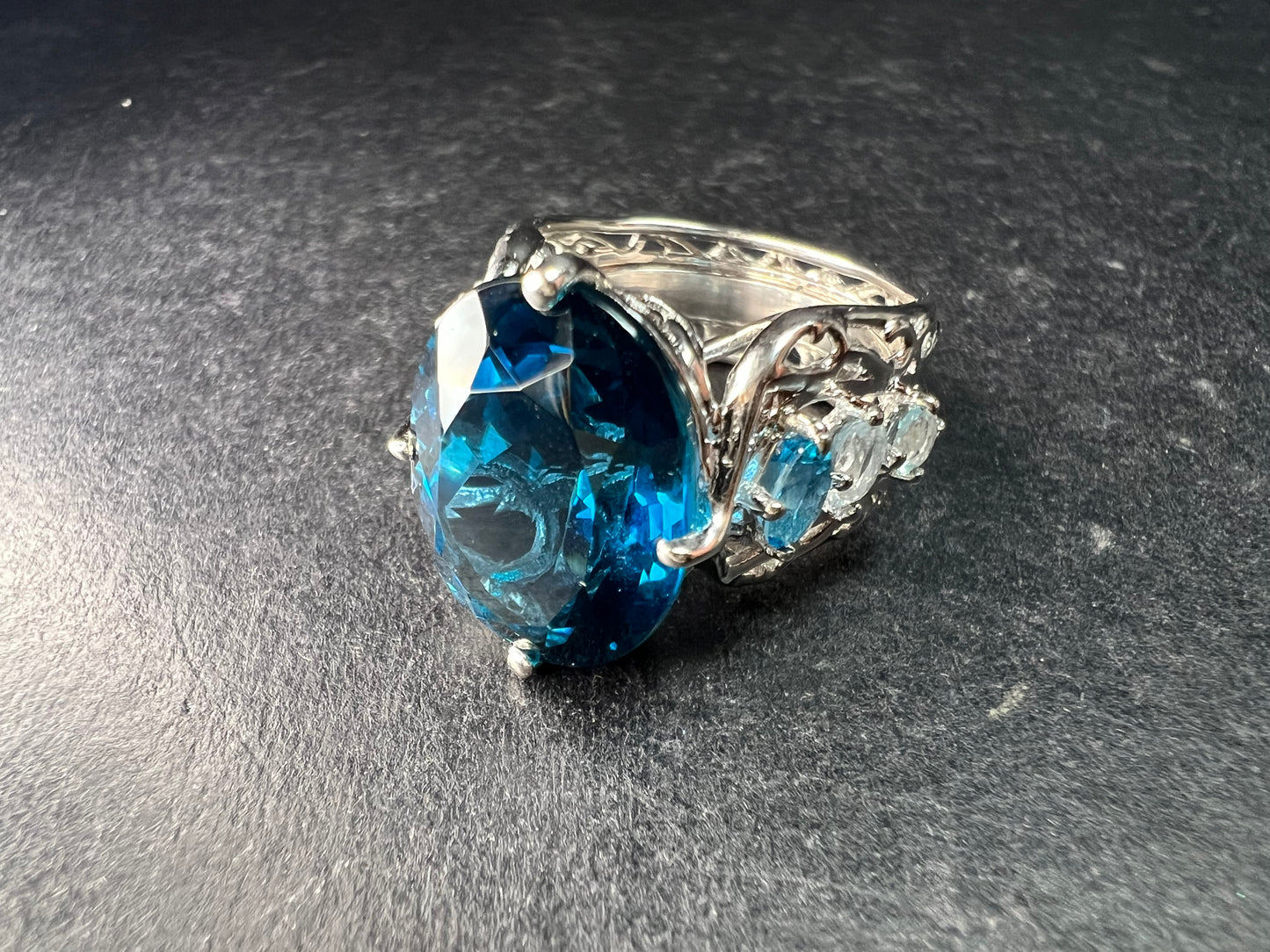Sterling Silver London Blue Topaz Ring Size 6.5