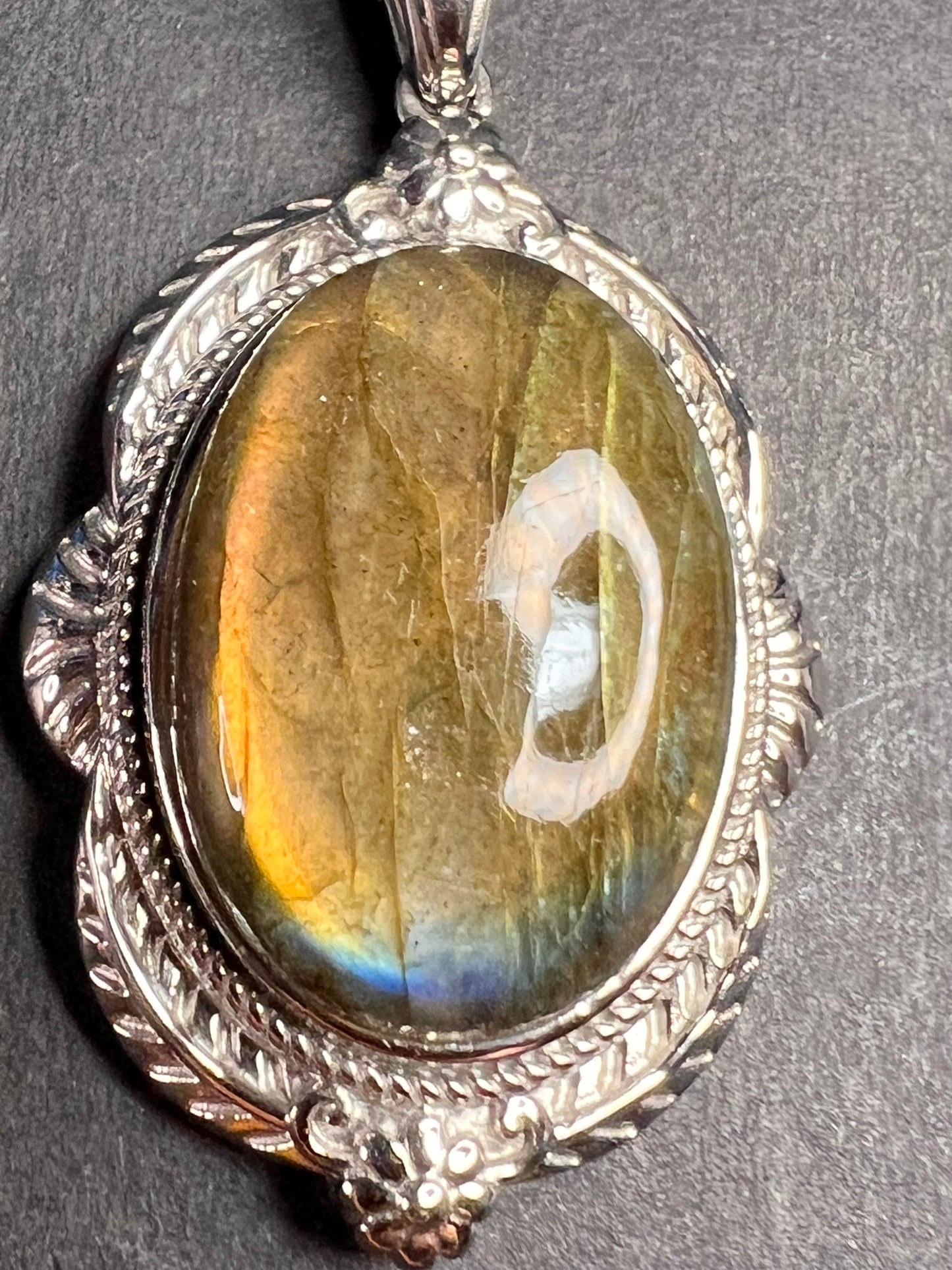 NEW Flashy fire labradorite pendant and chain in stainless steel 20inch