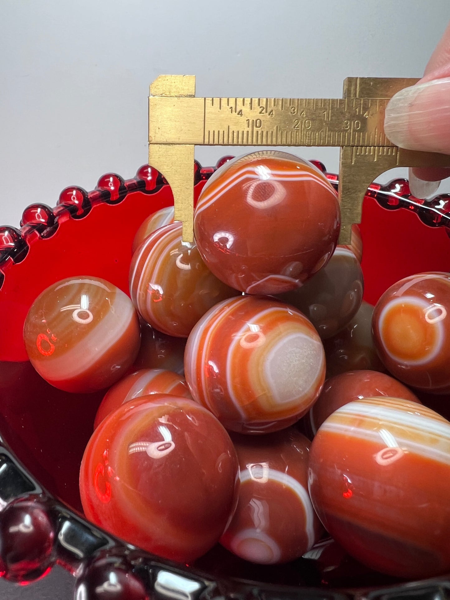 Banded carnelian small spheres