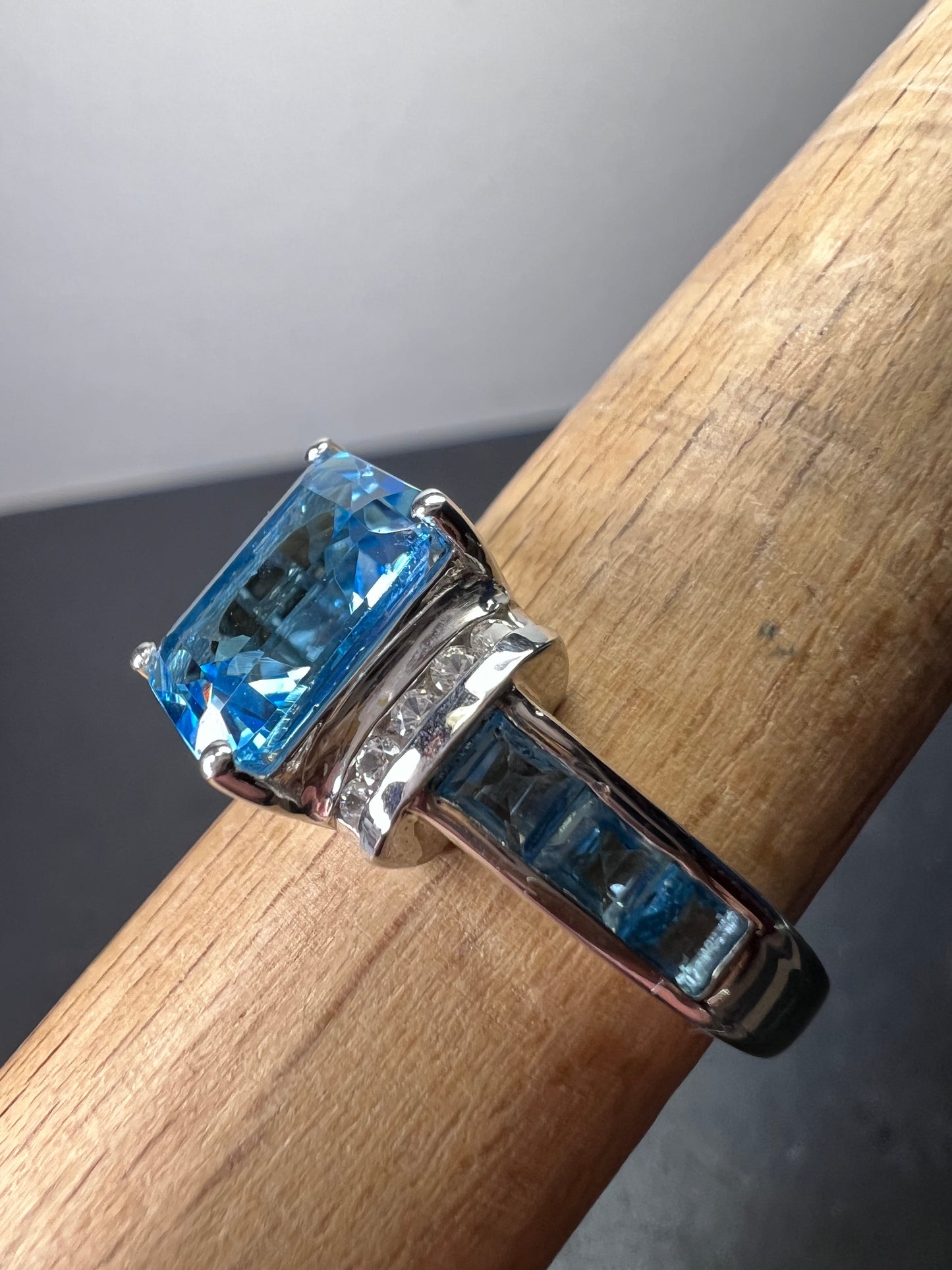 Blue and white topaz sterling silver ring size 9