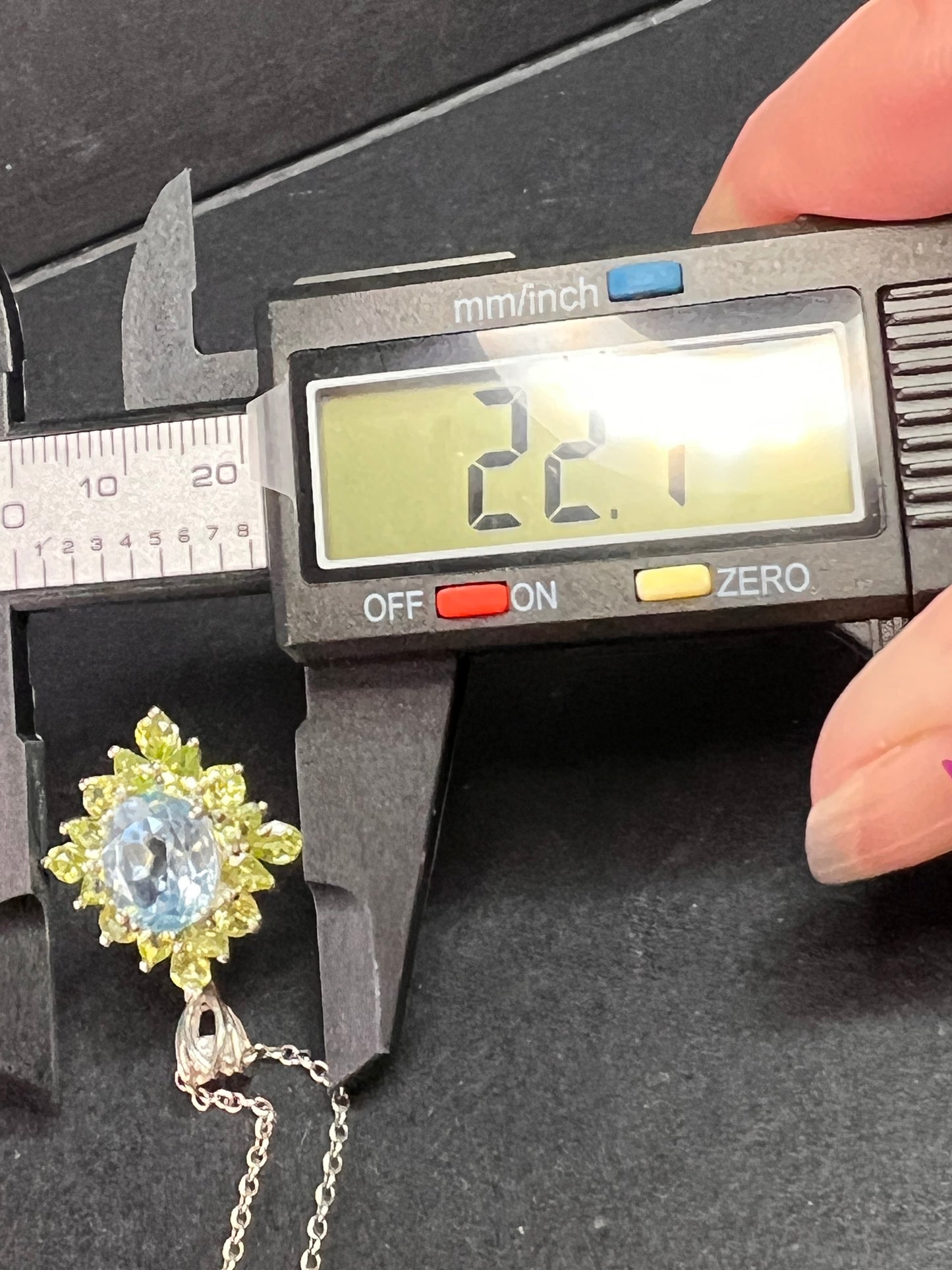 Vintage Blue Topaz & Peridot Sunburst Pendant Necklace – HT Sterling Silver