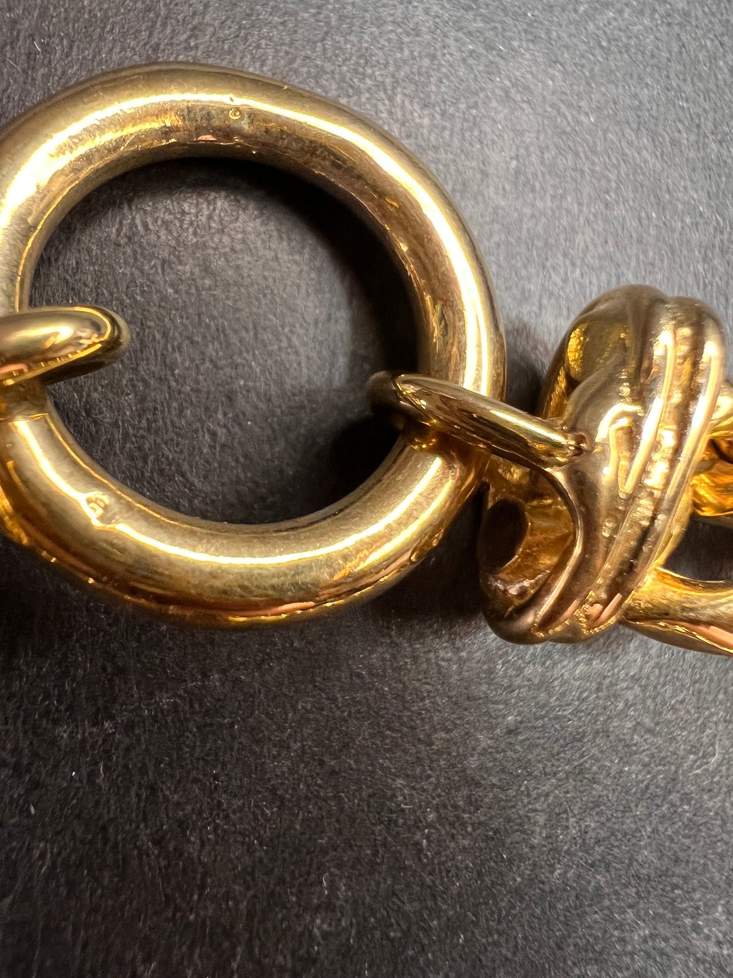 Chunky Gold Tone Curb Chain O-Ring Toggle Clasp Bracelet Costume Jewelry