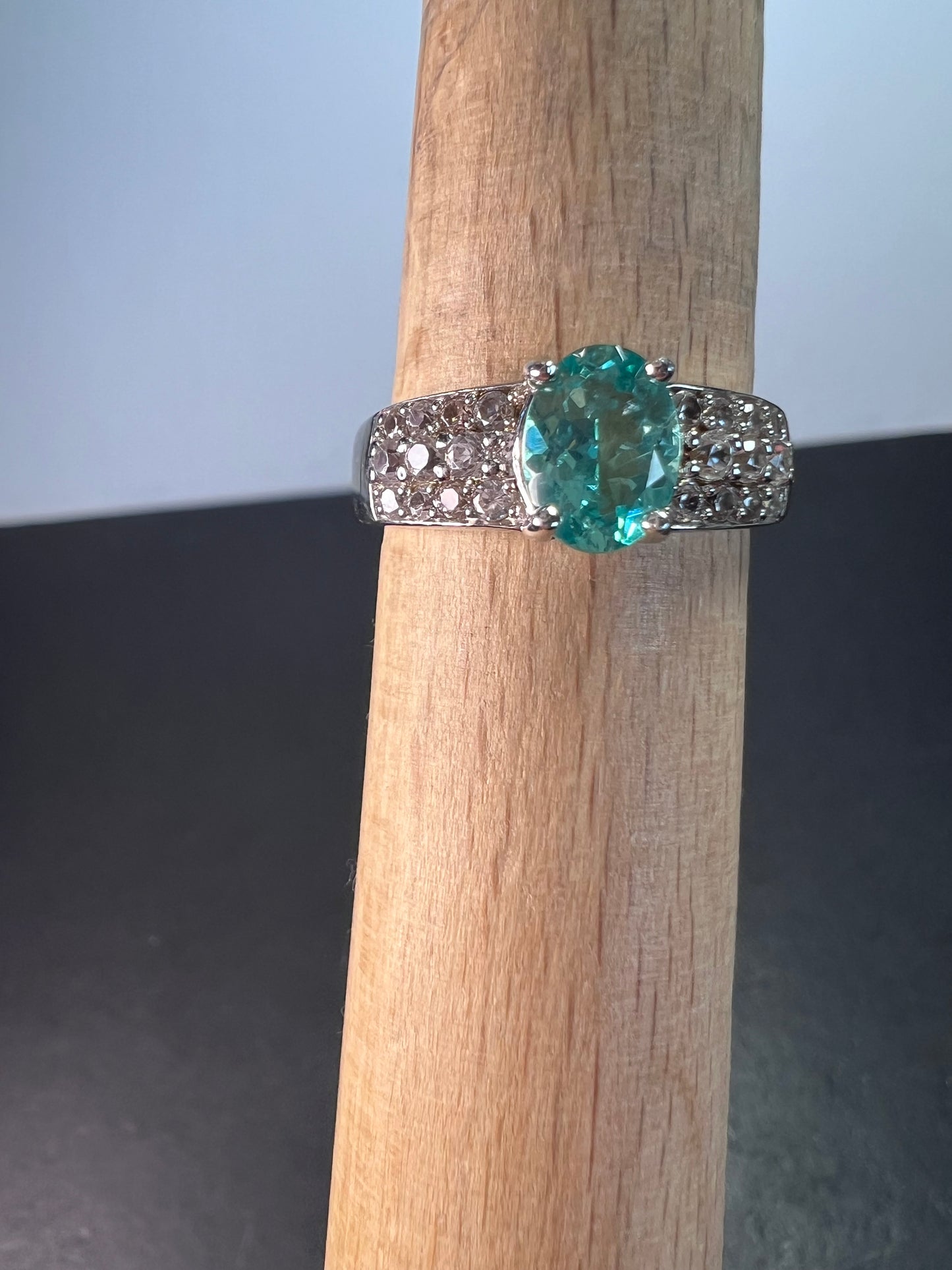 Paraiba apatite and white topaz ring size 9