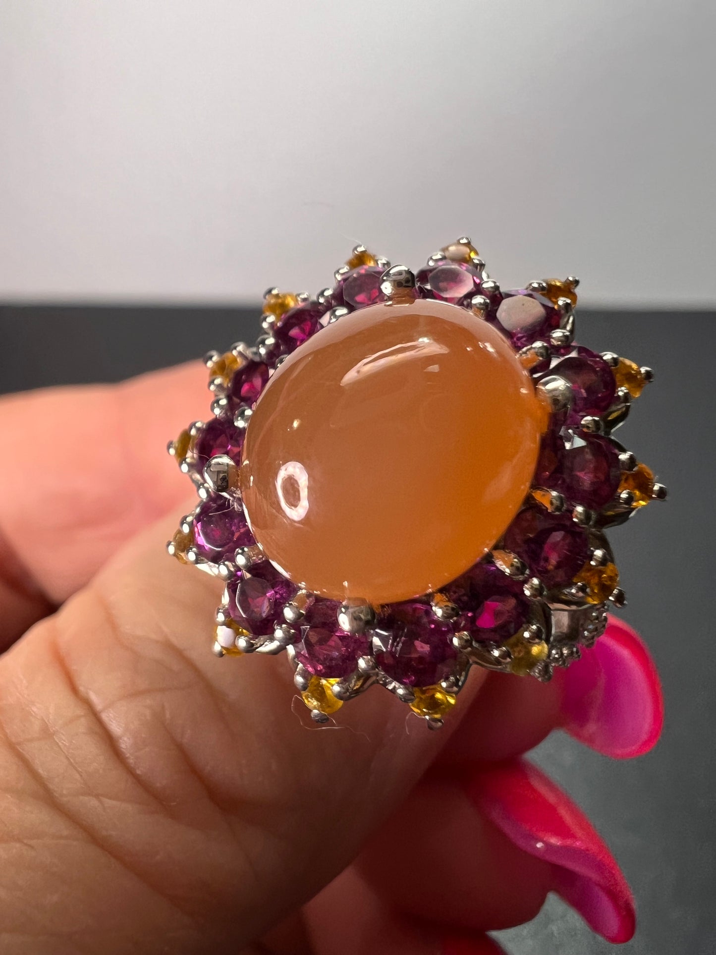 Peach moonstone and raspberry rhodolite garnet sunburst ring in platinum over sterling silver size 7 *NEW*