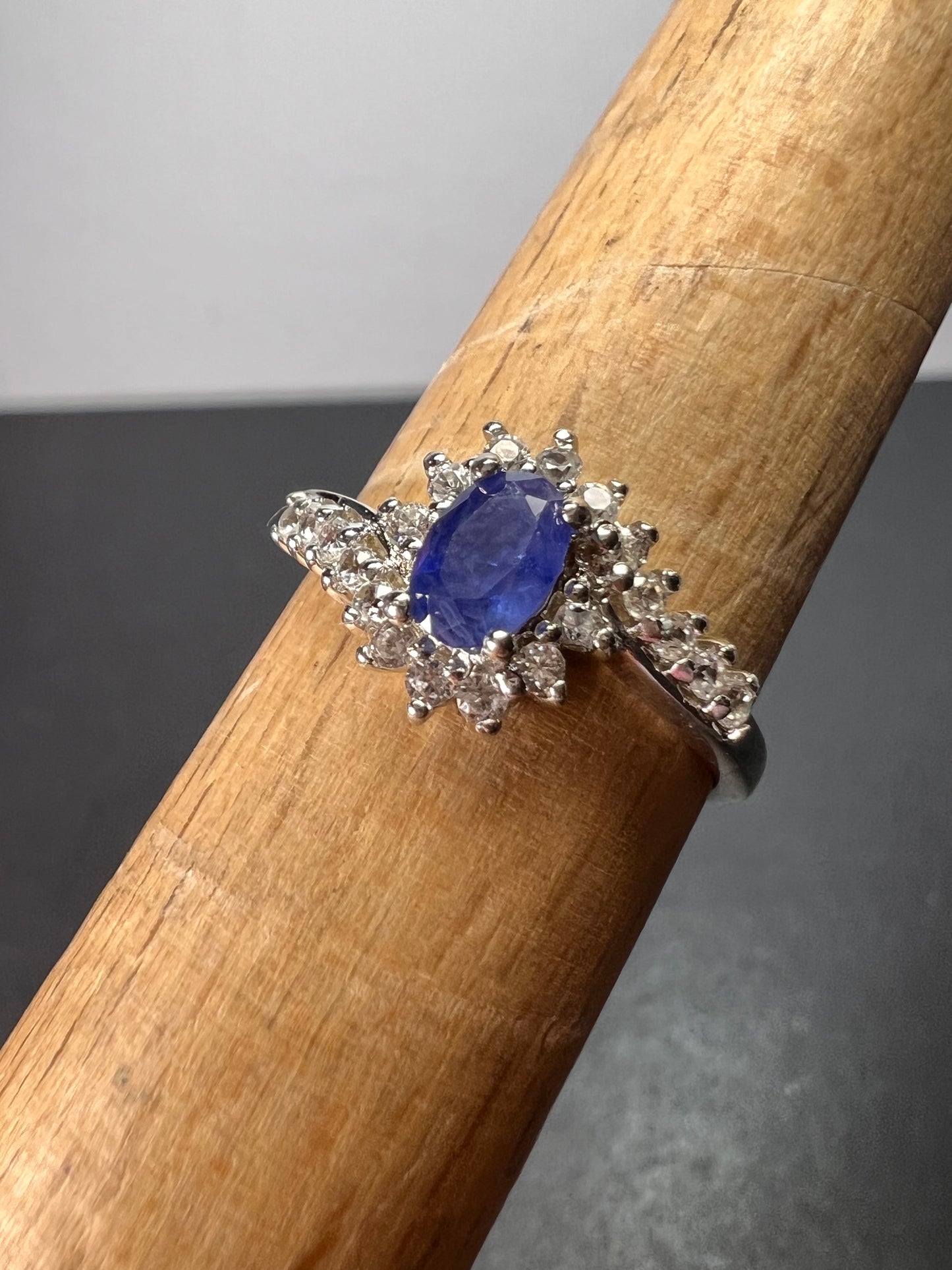 Blue sapphire and zircon ring in platinum over sterling silver size 7 *NEW*