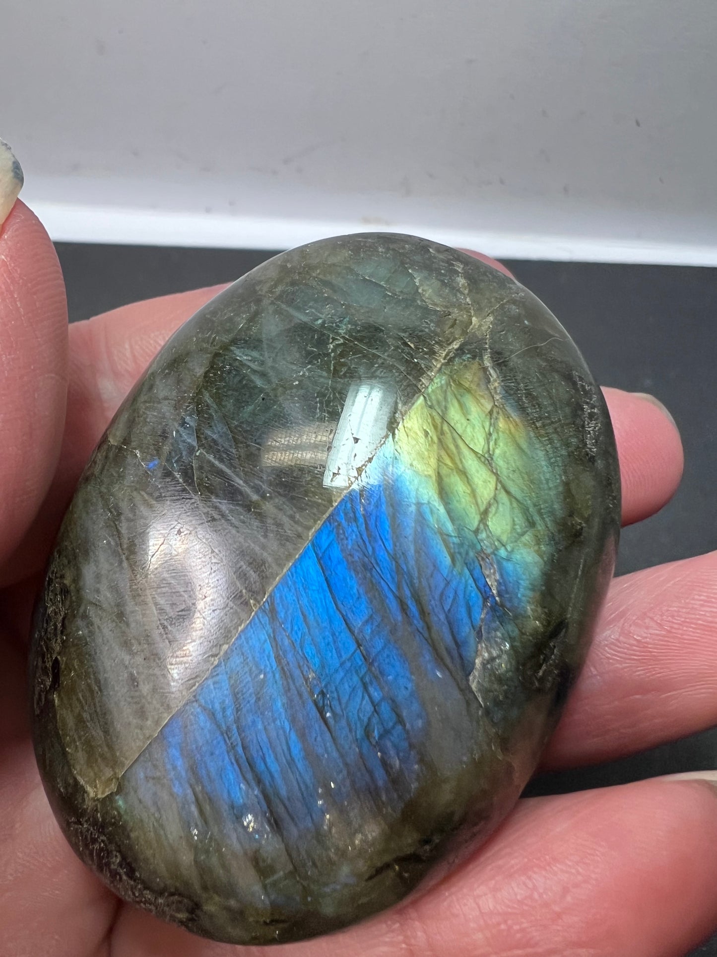 Labradorite palm stone