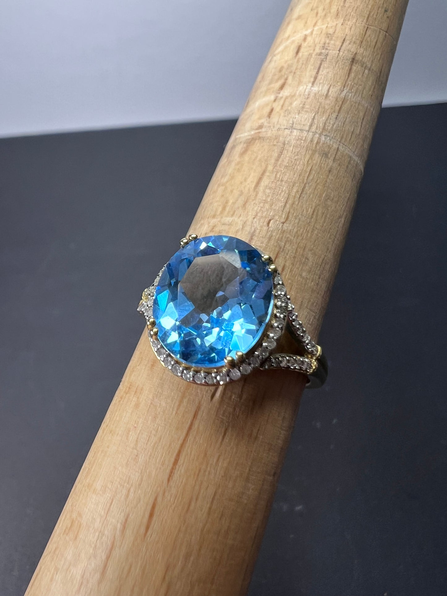 Swiss blue topaz and diamond 10k gold halo ring size 9