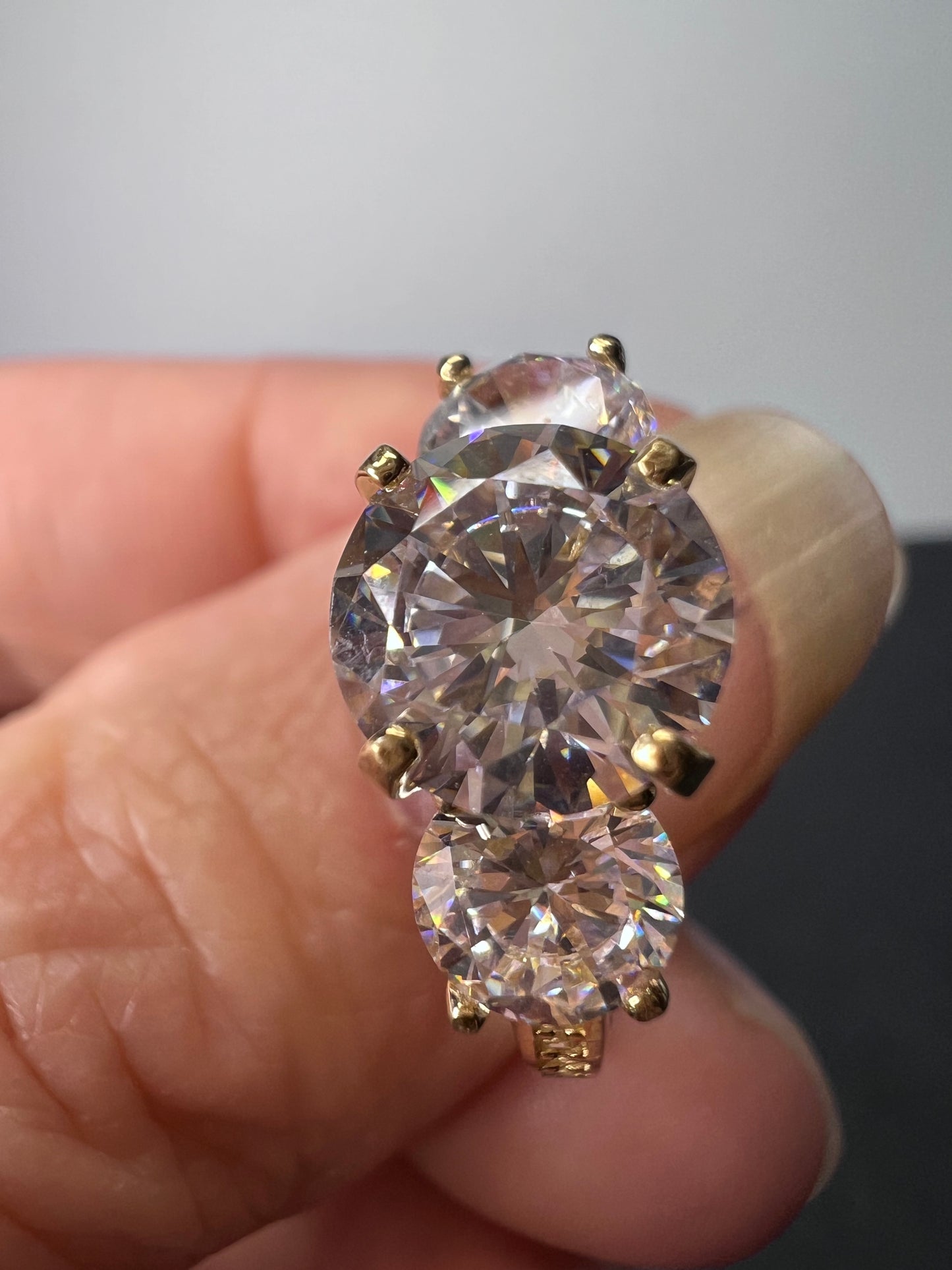 10k gold CZ past present and future ring size 9