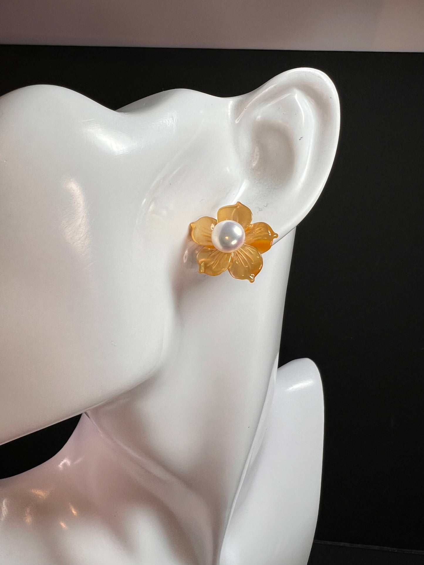 Vintage dead stock set of mother of pearl plumeria stud earrings in sterling silver