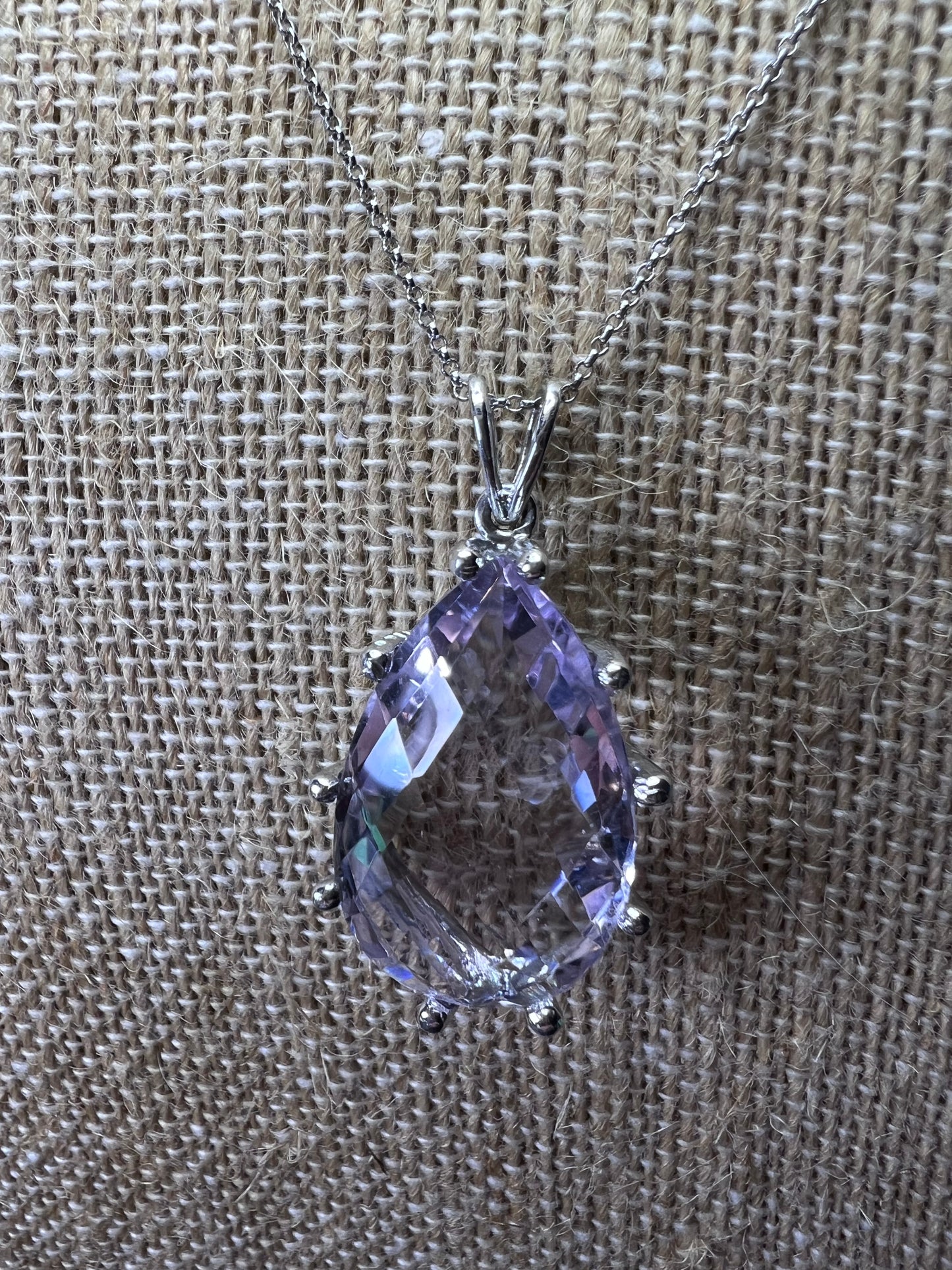 Rose de France amethyst teardrop pendant necklace in sterling silver 17.00 ctw