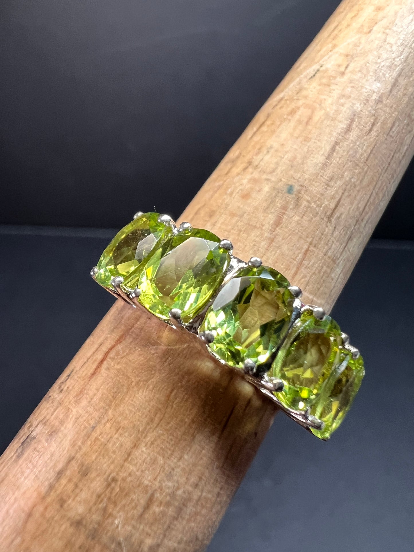 Vintage peridot five stone sterling silver ring size 7