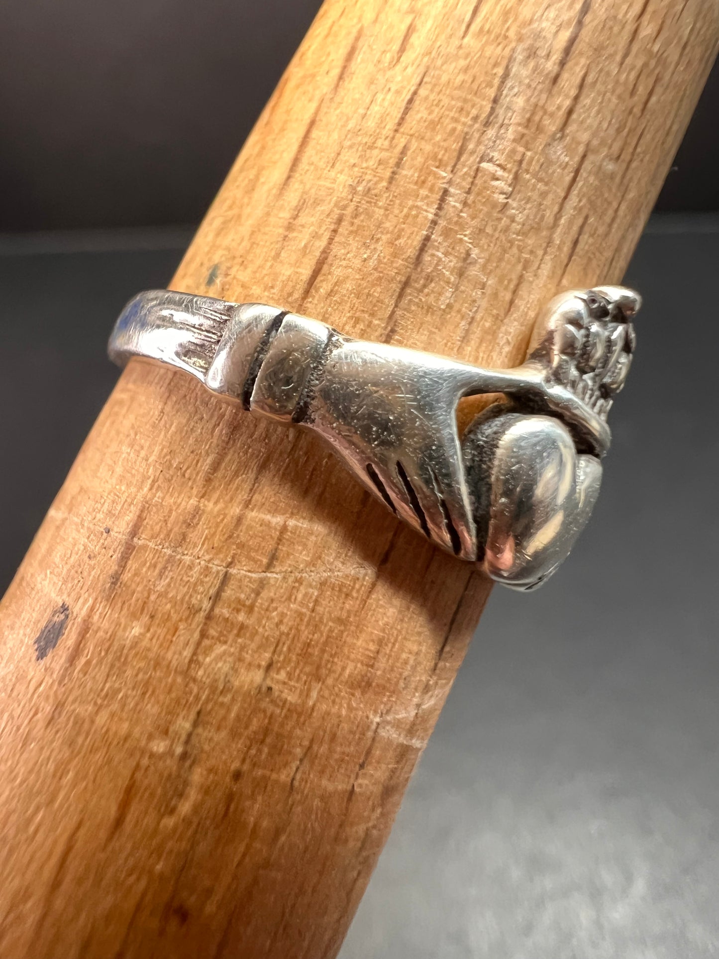 Vintage claddagh sterling silver ring size 6