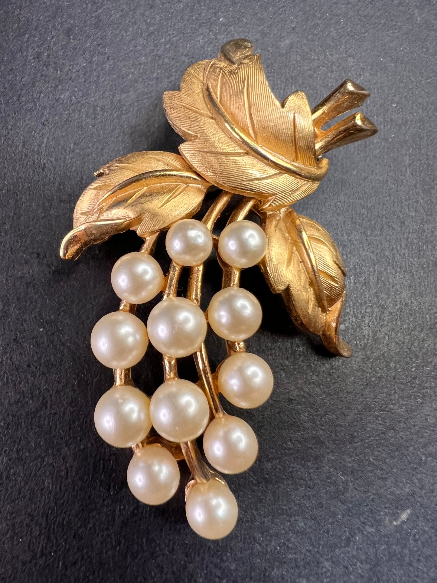 Vintage signed crown Trifari brushed goldtone pearl spray brooch