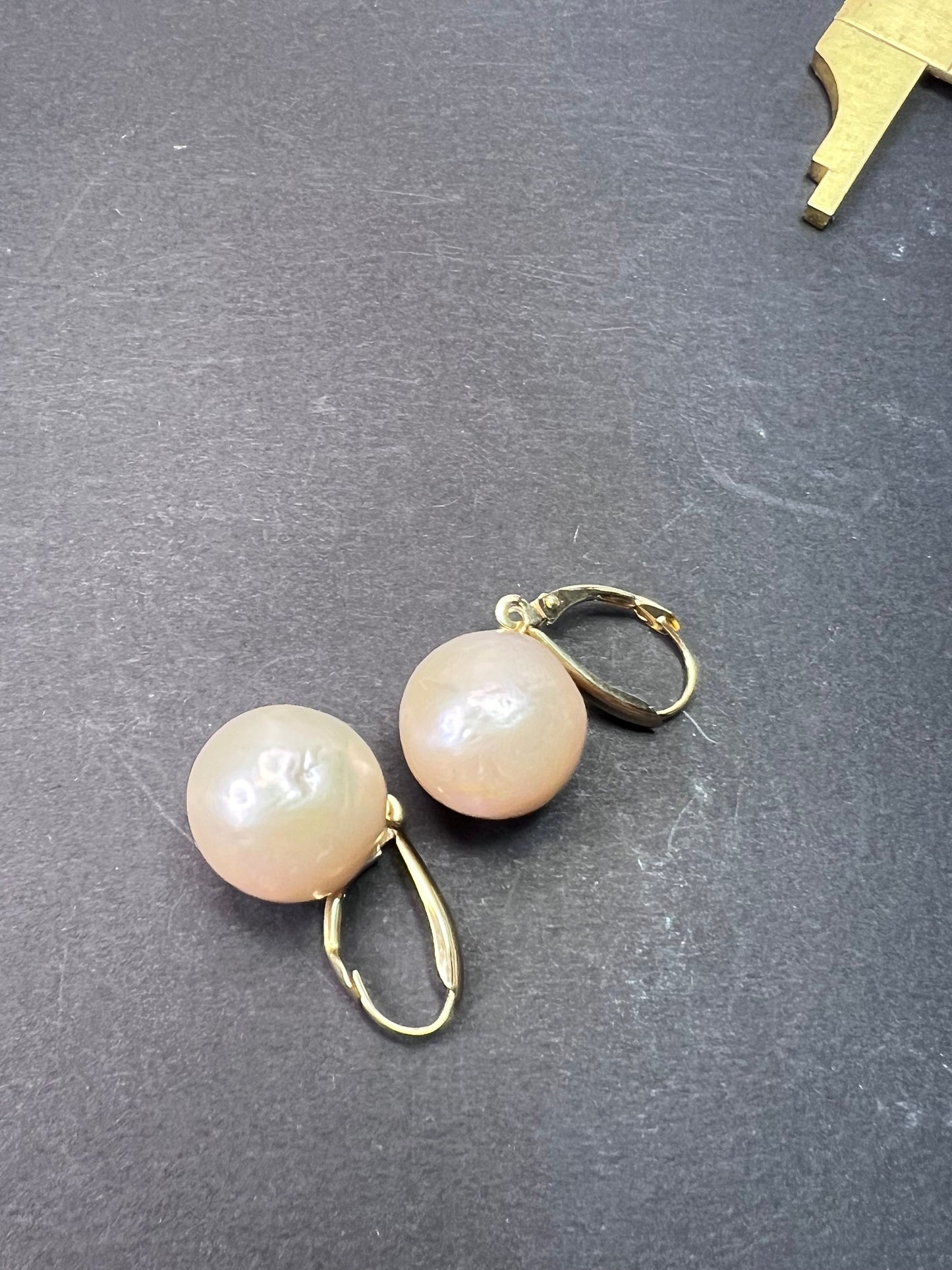 14k gold lever back pearl earrings