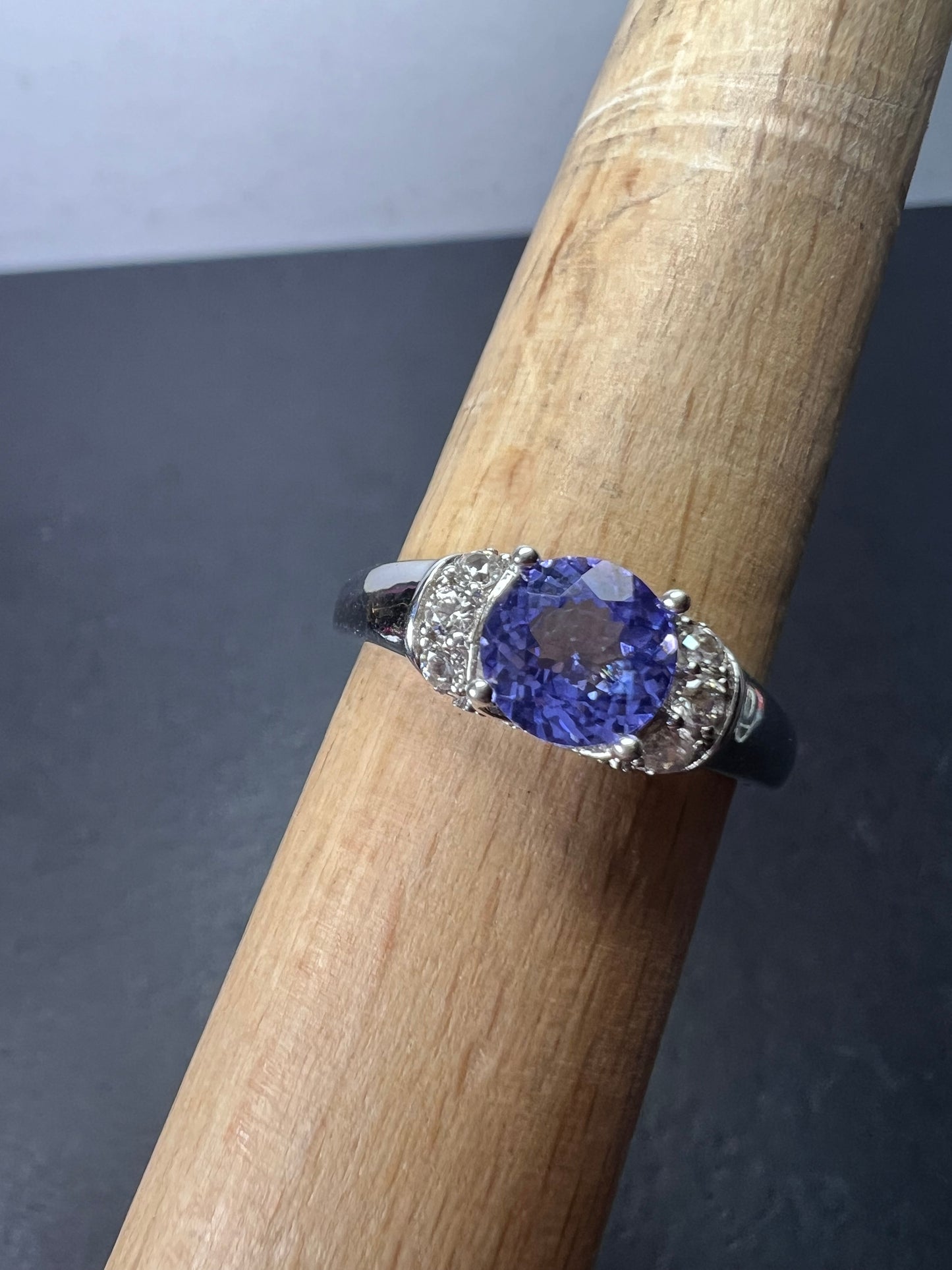 Tanzanite and white topaz sterling silver ring size 9