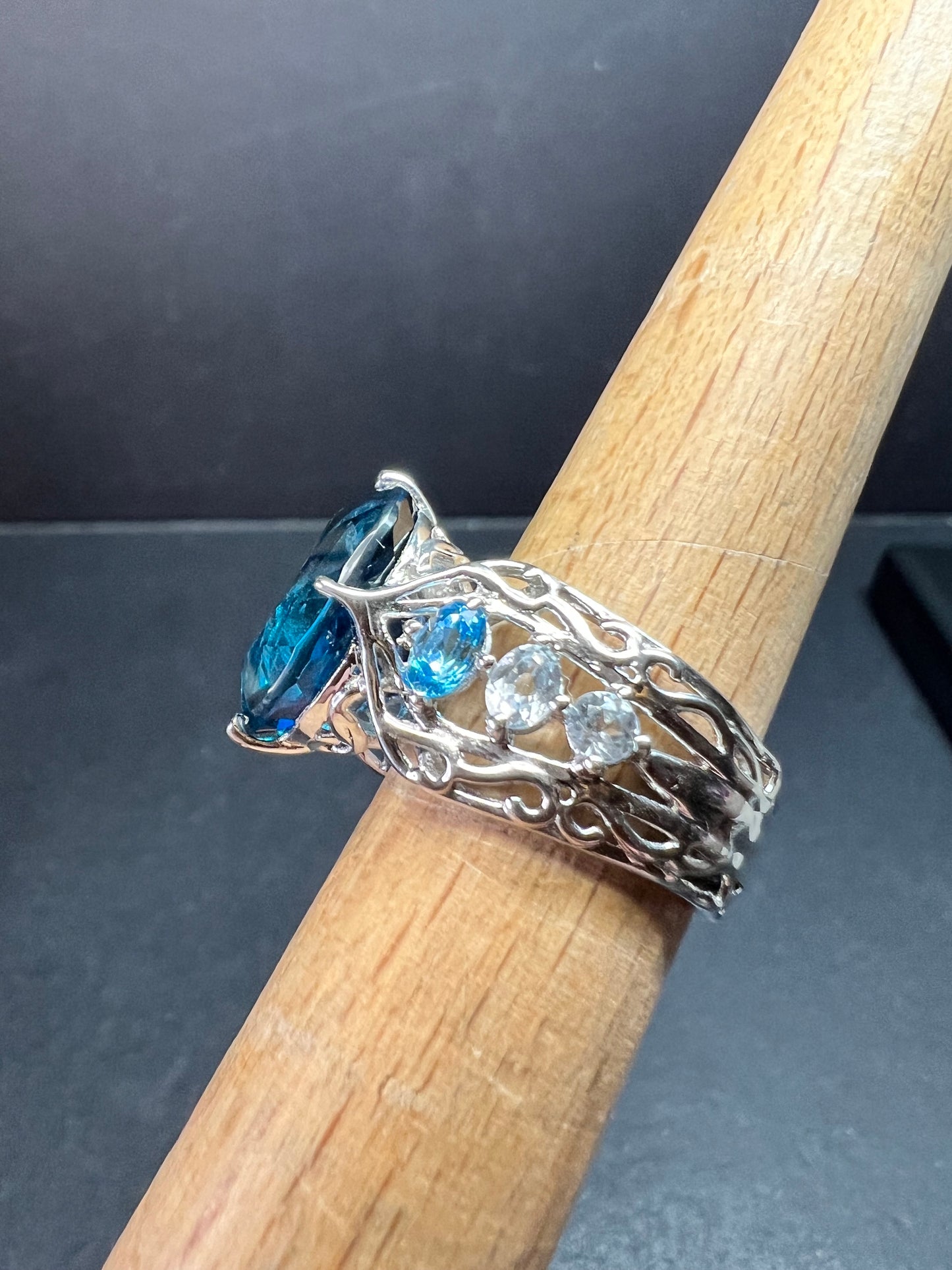 Sterling Silver London Blue Topaz Ring Size 6.5