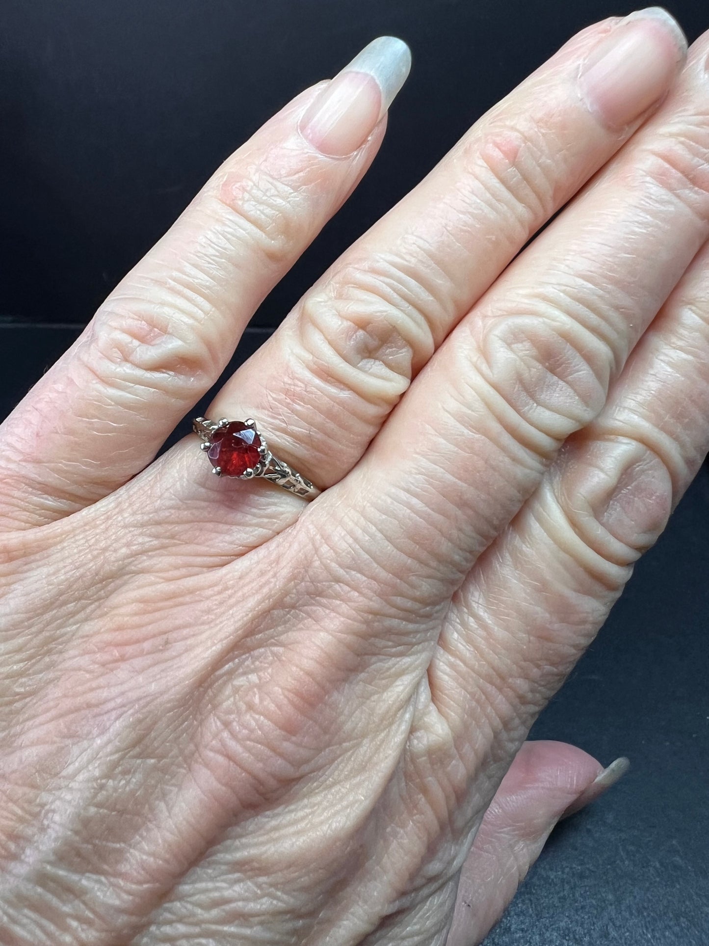 Vintage 10k White Gold Garnet Solitaire Ring – Size 6.5 – Magnolia Jewelry