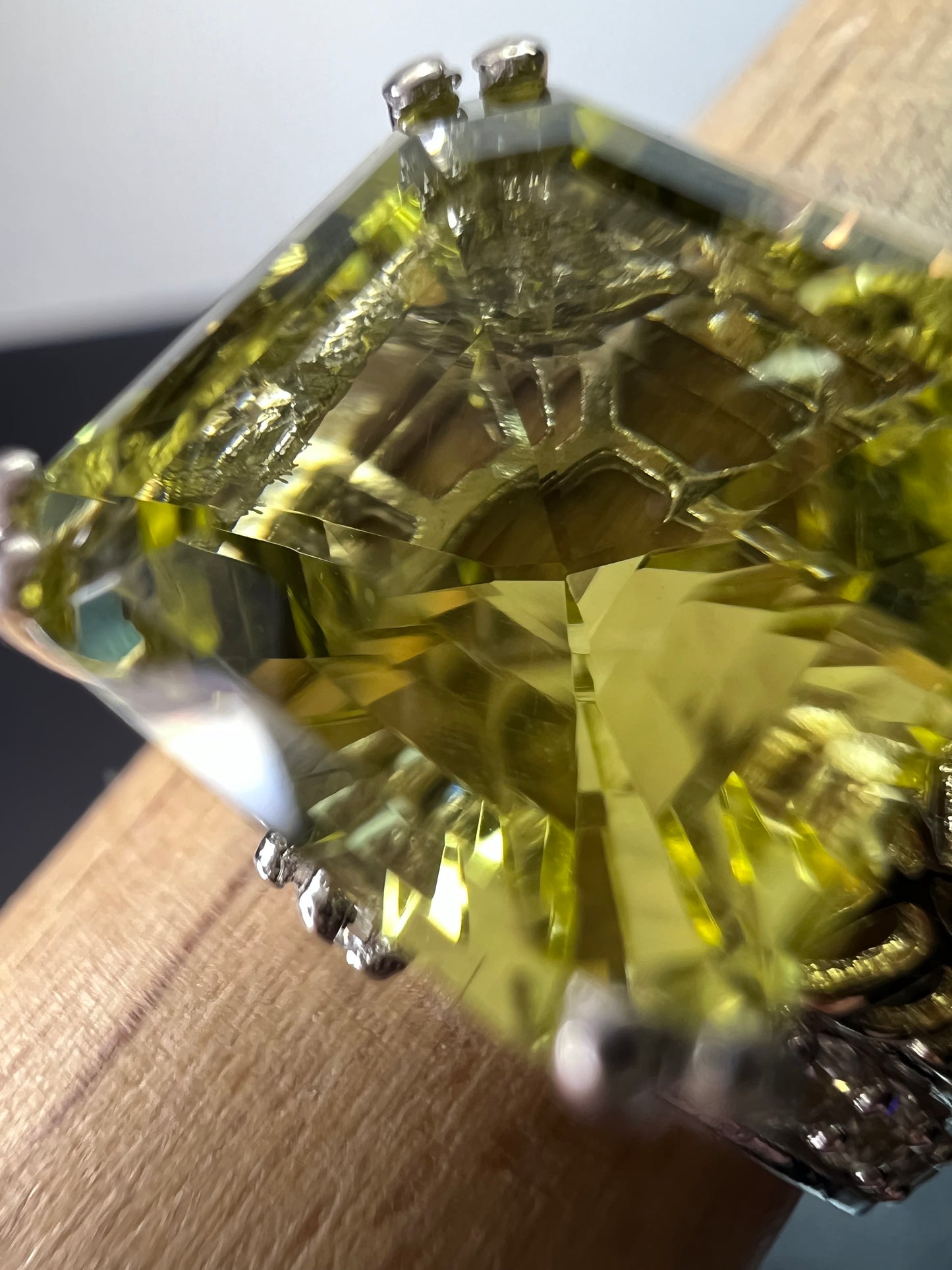 Ouro verde lemon quartz and white topaz sterling silver ring size 9