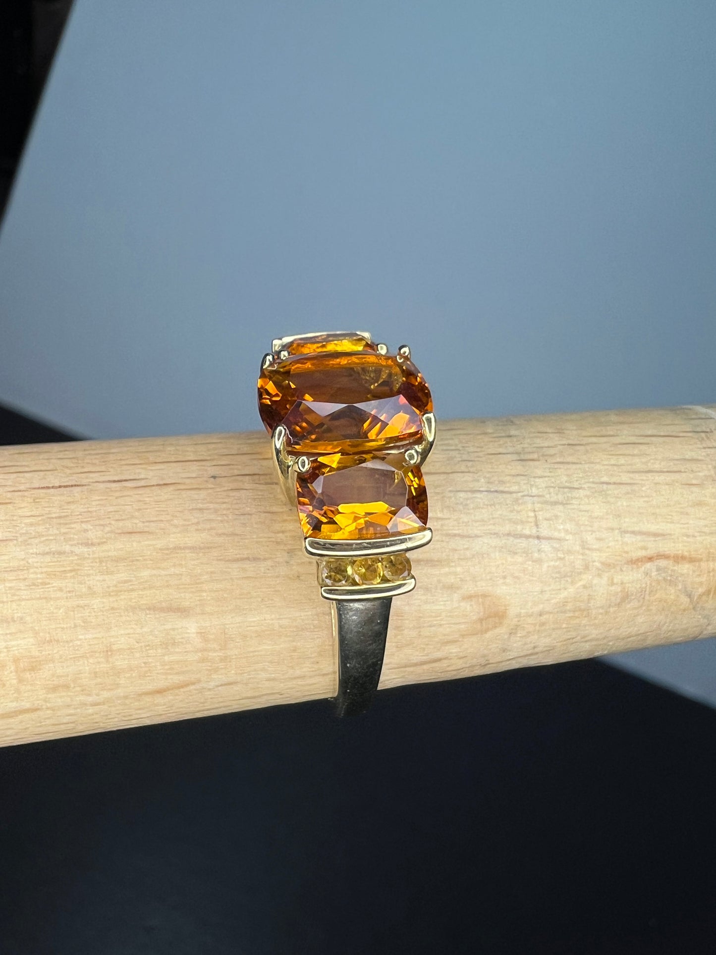 10k gold Mandarin citrine 3 stone Samuel Aaron ring size 9